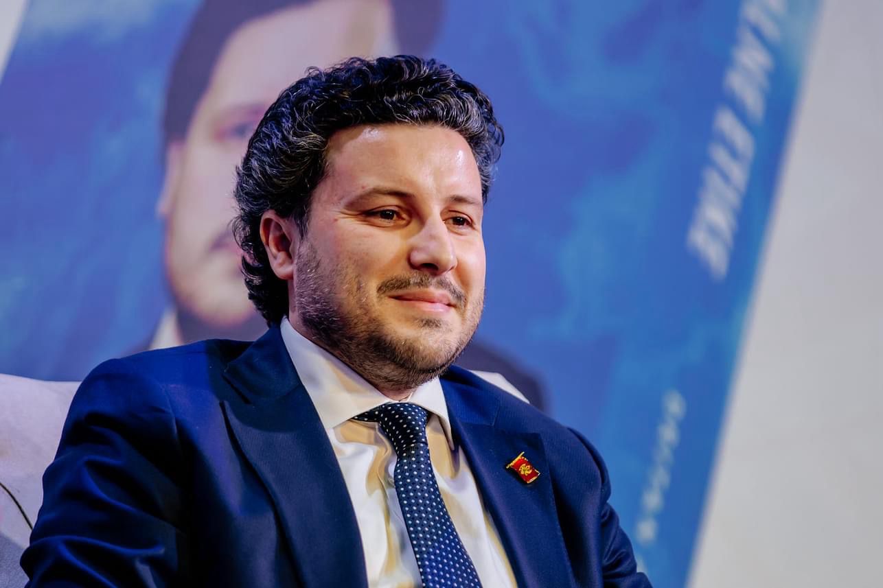 Dritan Abazović, promocija knjige Dritana Abazovića u Ulcinju, Ulcinj, knjiga, promocija, PR tekst Foto: Promo