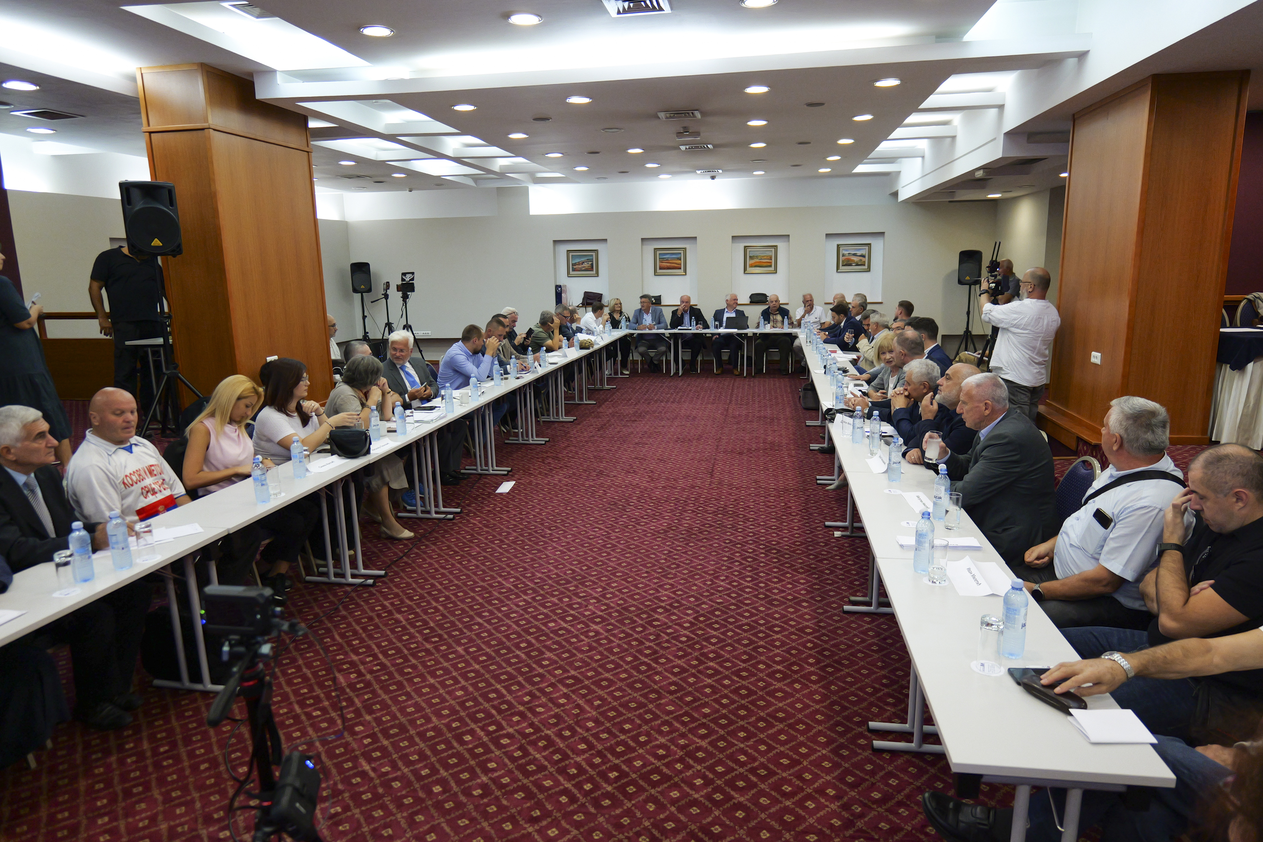 Okugli sto "Okviri strategije delovanja u borbi za opstanak srpskog naroda na Kosovu i Metohiji" Foto: FoNet/Milica Vučković