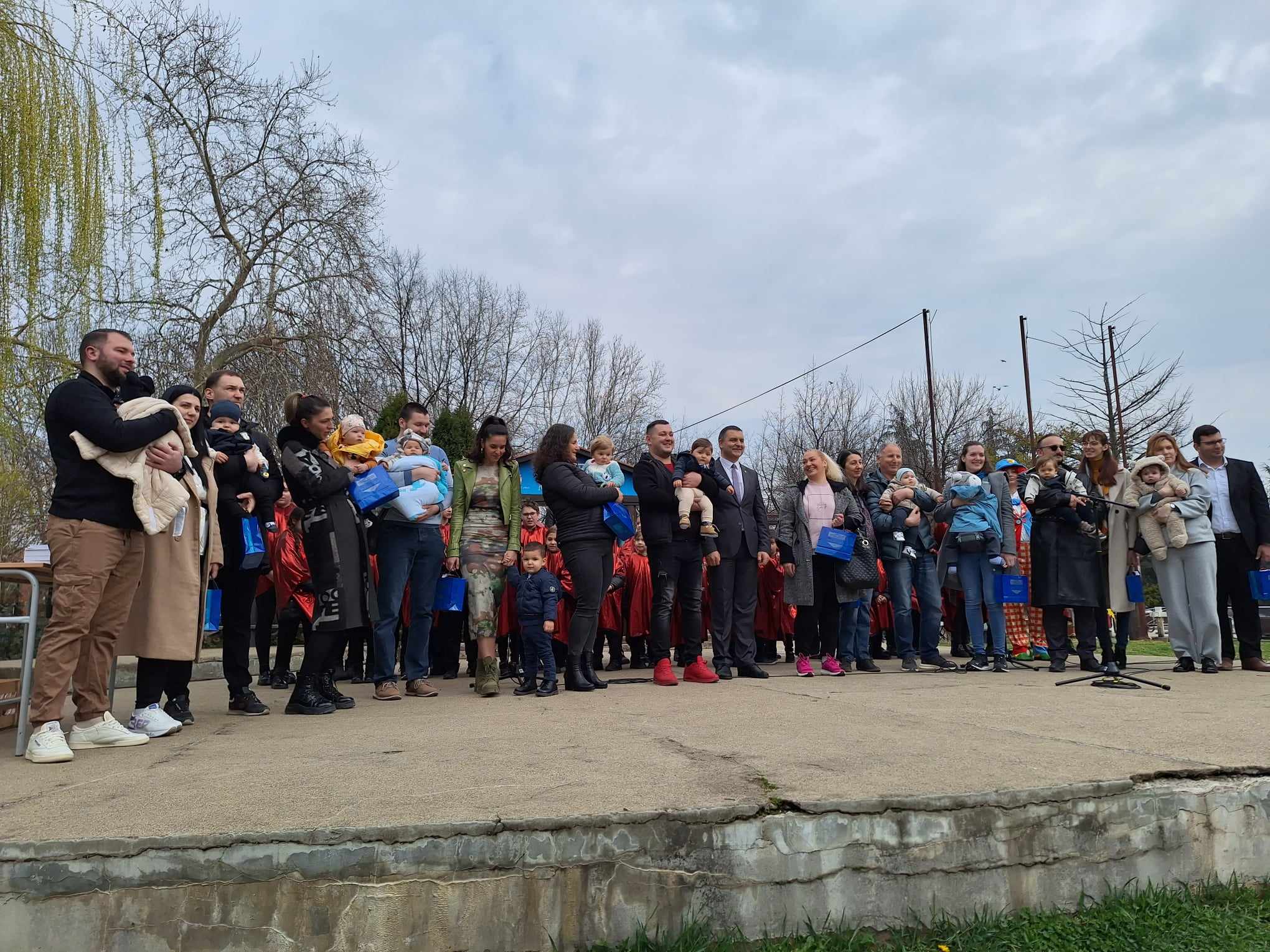 d711f72f-e180-4e3d-ace8-396455cbbb91 (1)