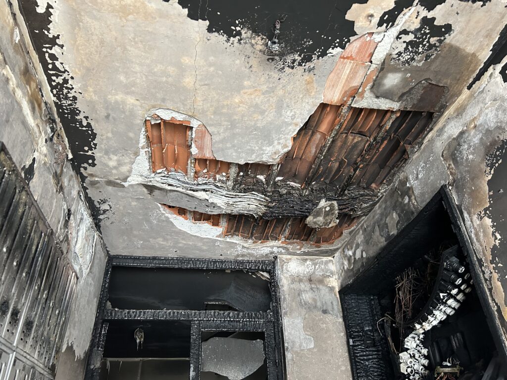 Beograd 12. januar 2024. Požar u stambenoj zgradi u Ulici Steve Todorovića na Banovom brdu Foto:Nova.rs