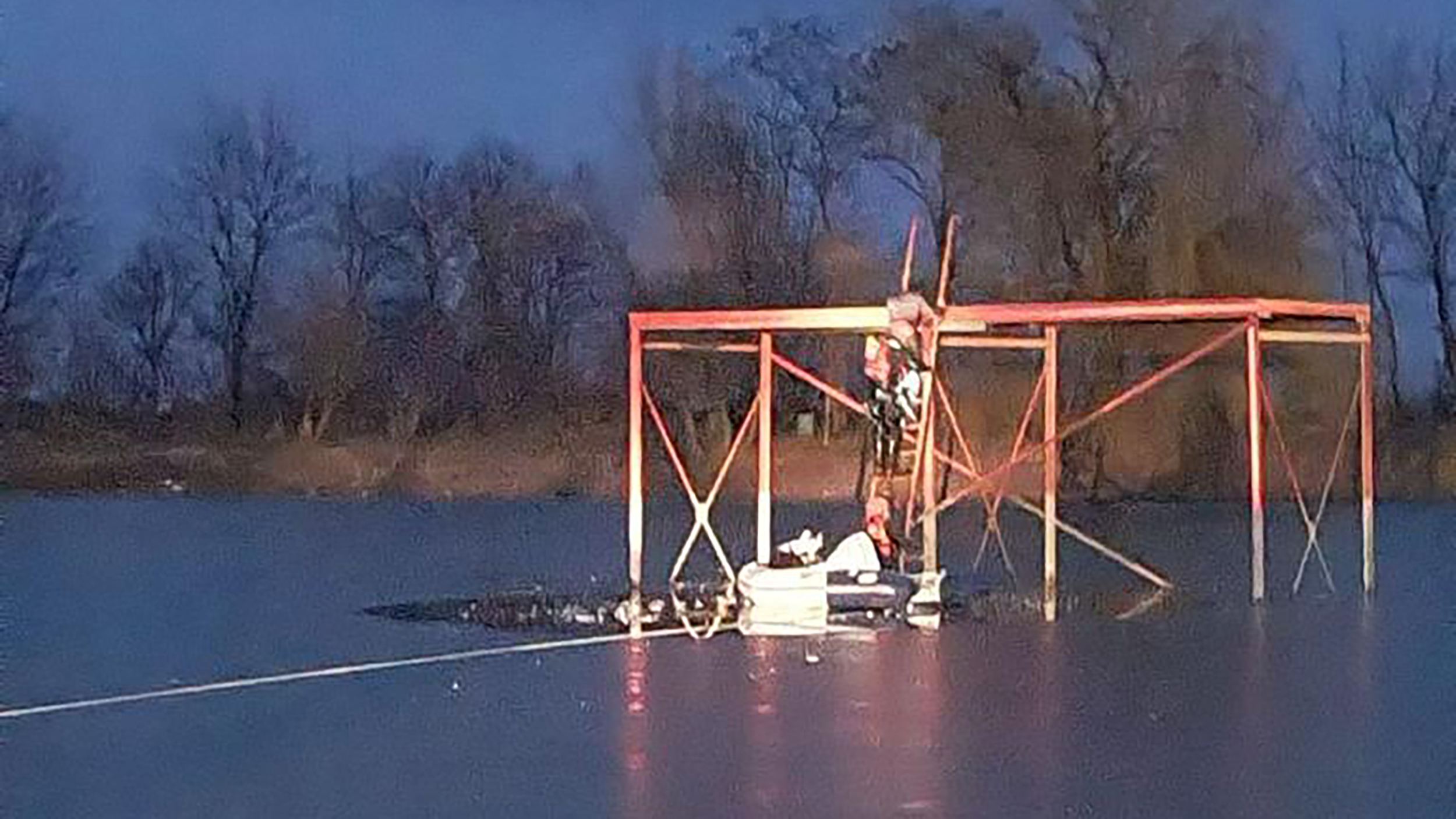 SPAŠAVANJE DEVOJČICA