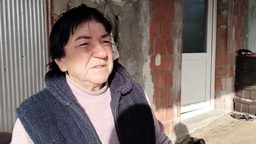 Baba stradalog mladica Nikole u eksploziji u fabrici Trajal u Krusevcu