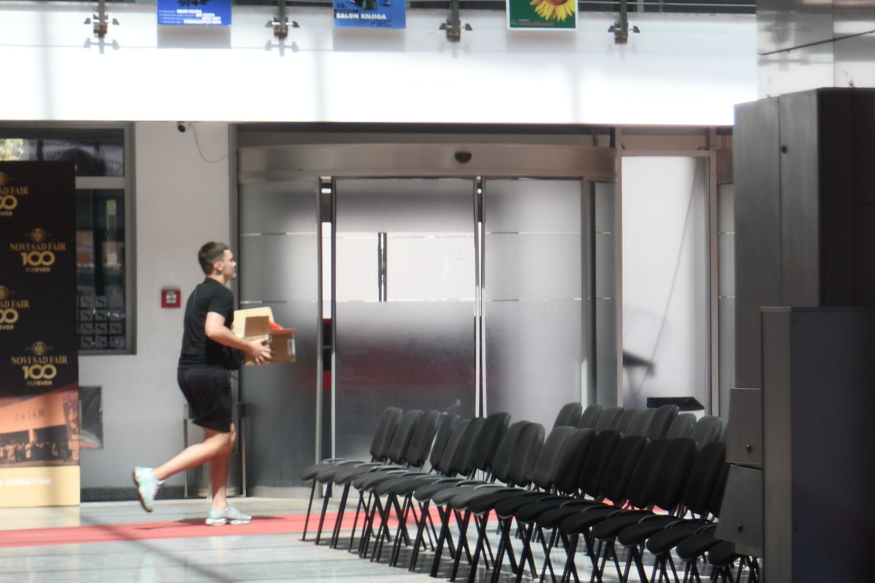 02.06.2024 izbori nepravignosti kradja novi sad sajam novosadski sajam coll centar sns iznosenje glasova