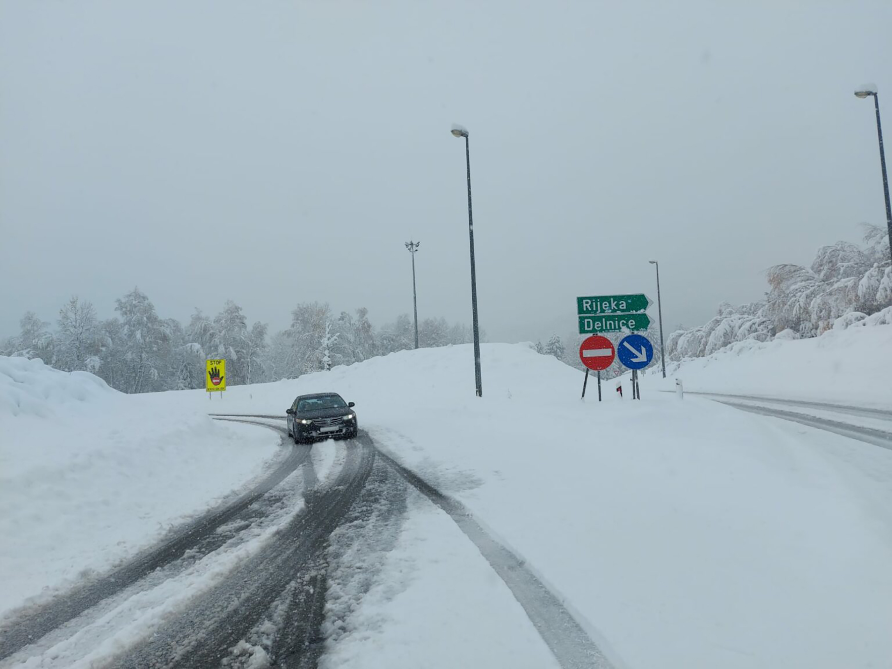 Sneg u Hrvatskoj, prekrio Gorski kotar, palo više od 30 cm