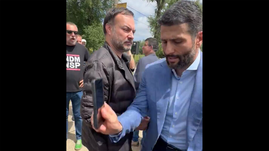 Alekandar Šapić građaninu razbio telefon, razgovor s ljudima na ivici fizičkog obračuna