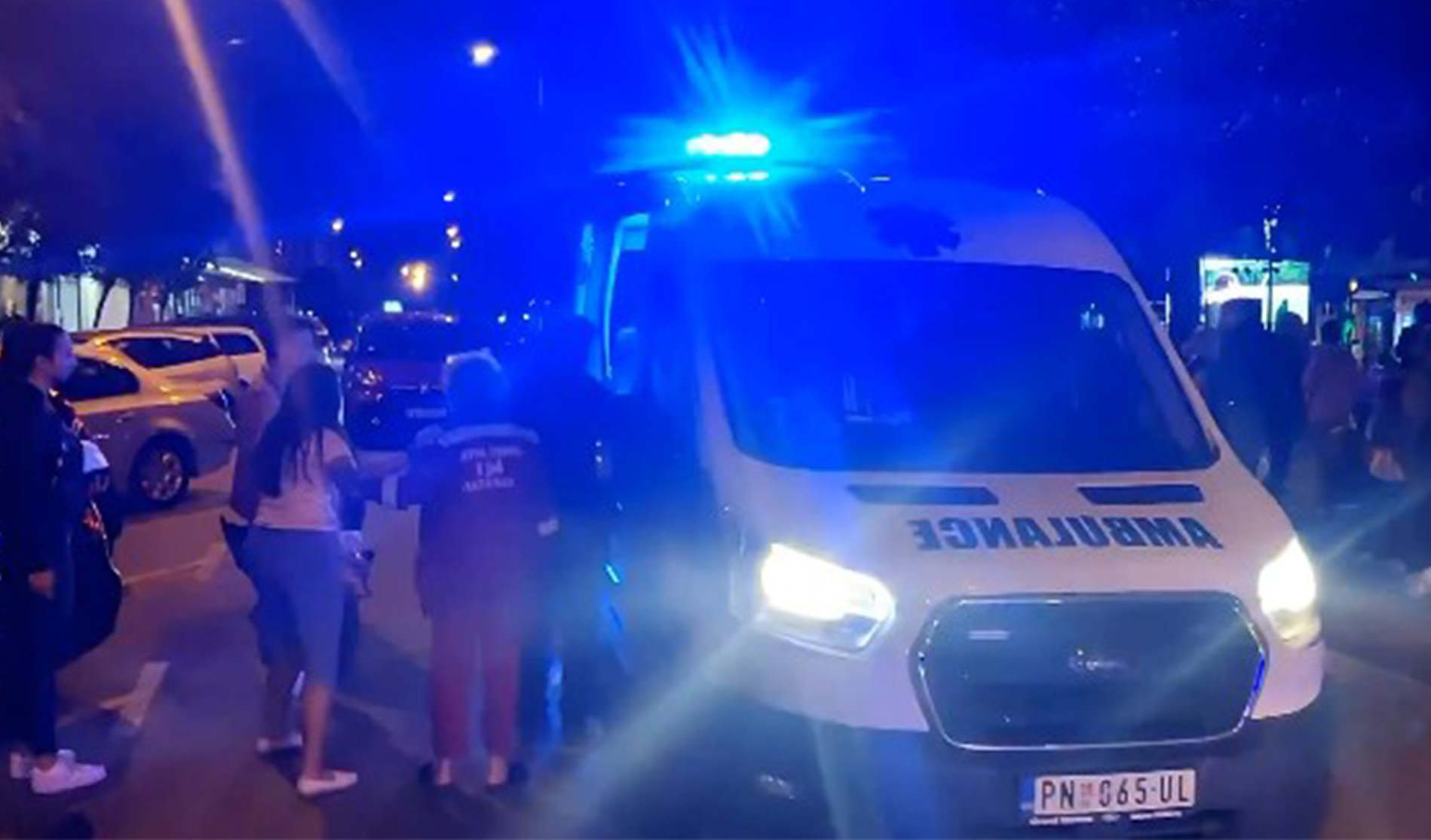 "Motorom udario devojku u centru Paraćina i pobegao...."