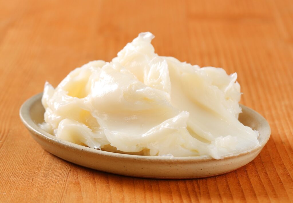 Pork lard spread on ceramic plate,Image: 254516646, License: Royalty-free, Restrictions: , Model Release: no, Credit line: Alena Dvorakova / Panthermedia / Profimedia