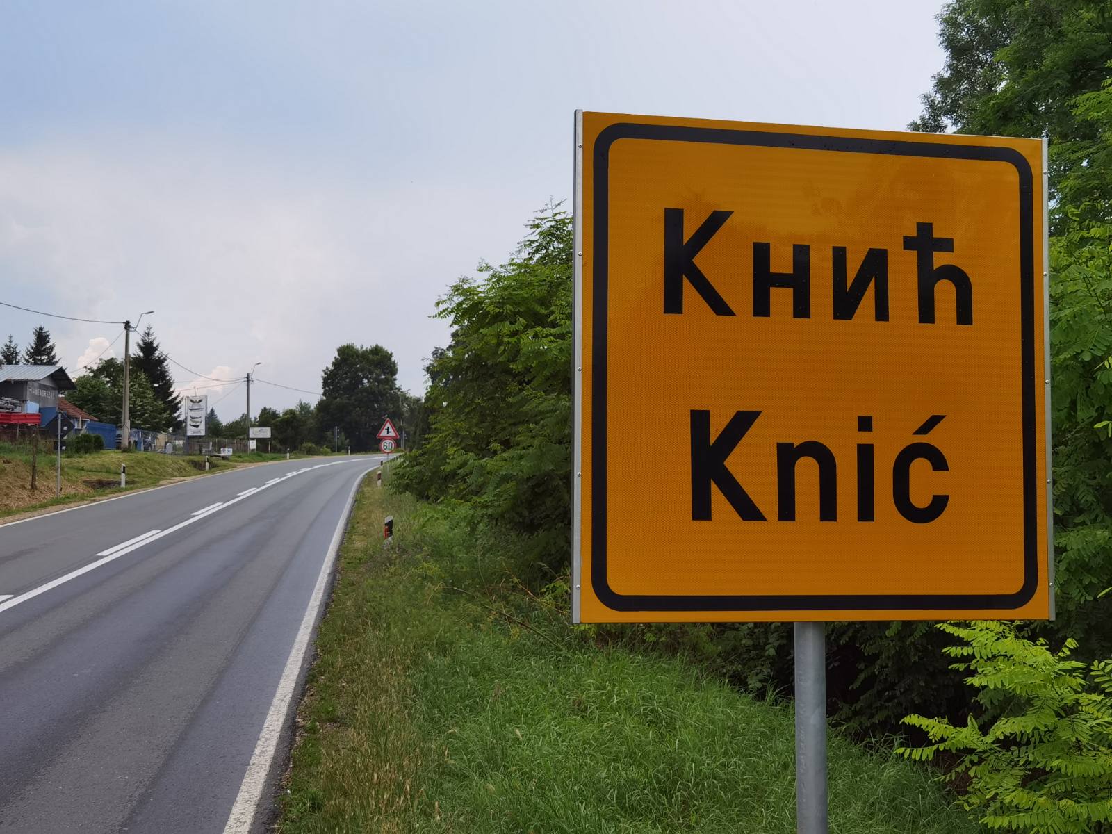 Naslov je 
 “Od poljoprivrede imam samo žuljeve i ništa više. Eto, zbog čega idem na proteste”: Meštani Knića svake subote u Kragujevcu na protestu