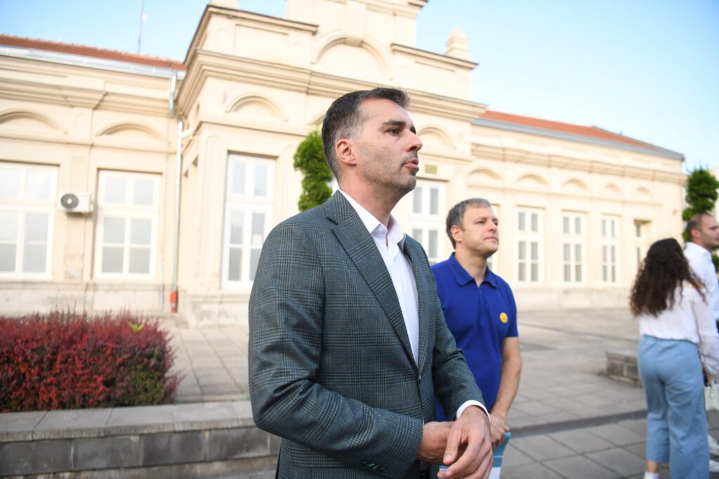 Niš 04.06.2024. Savo Manojlović, izjave, Oficirski dom Foto: Filip Krainčanić/Nova.rs