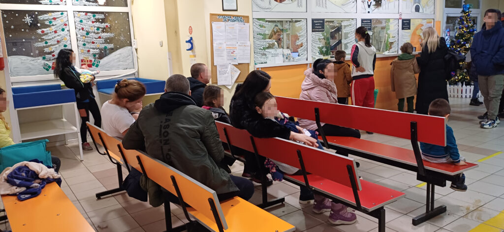 Beograd 02.02.2024. Guzva, cekaonica, bolnica, Institut za majku i dete, deca preminula od velikog kašlja Foto: Nova.rs