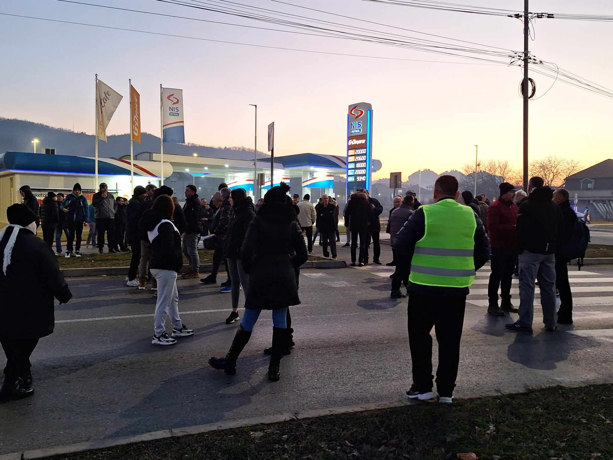 za tekst o protestu i blokadi buelvara od Niša do Niške Banje, Niš protest i blokada