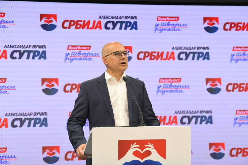 Beograd 02.06.2024. Miloš Vučević. Izborni štab SNS, Srpska naprdna stranka, Izbori, jun, lokalni izbori Foto: Amir Hamzagić/Nova.rs Beograd 02.06.2024. Izborni štab SNS, Srpska napredna stranka, Izbori, jun, lokalni izbori Foto: Amir Hamzagić/Nova.rs