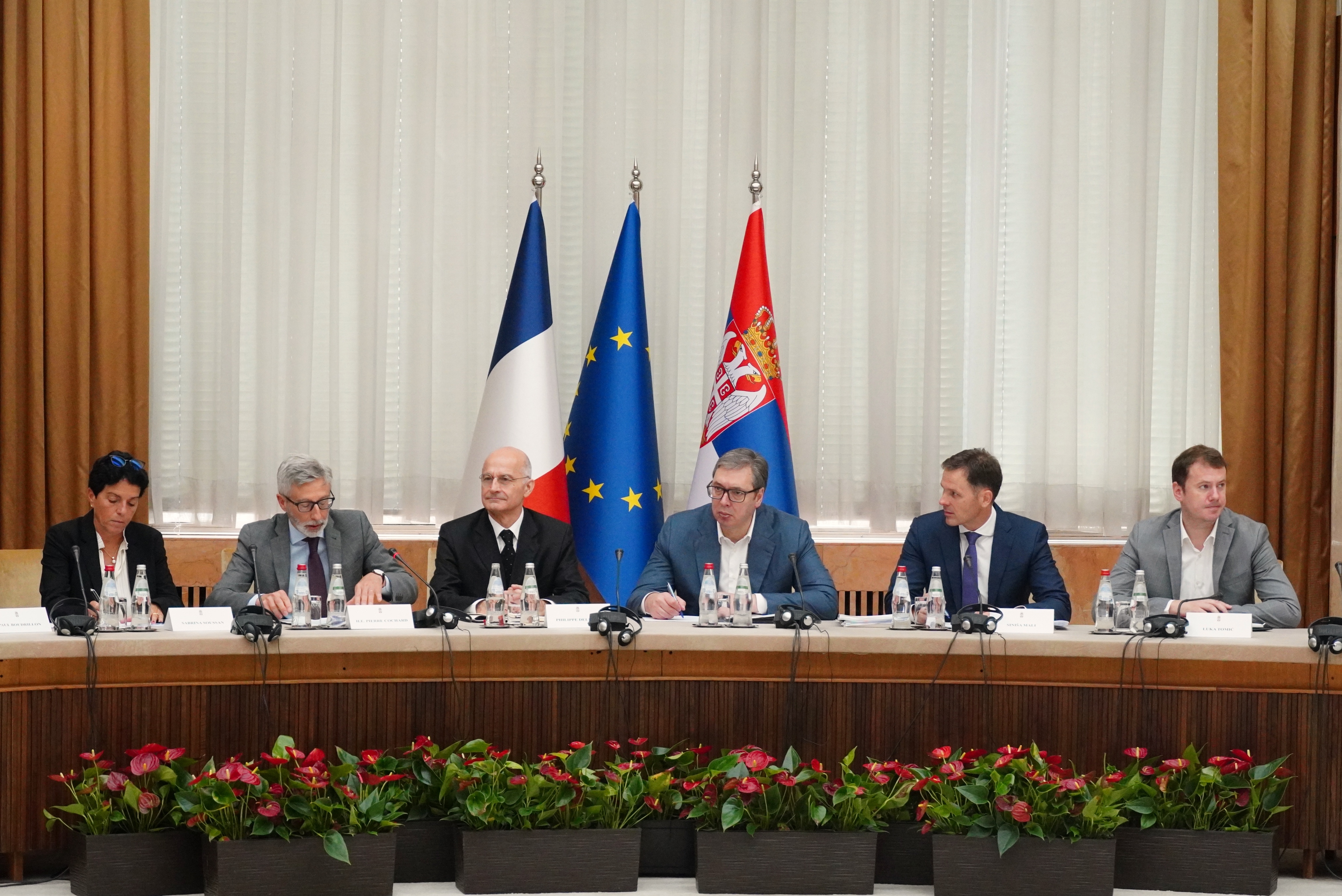 ALEKSANDAR VUÈIÆ, SINIA MALI