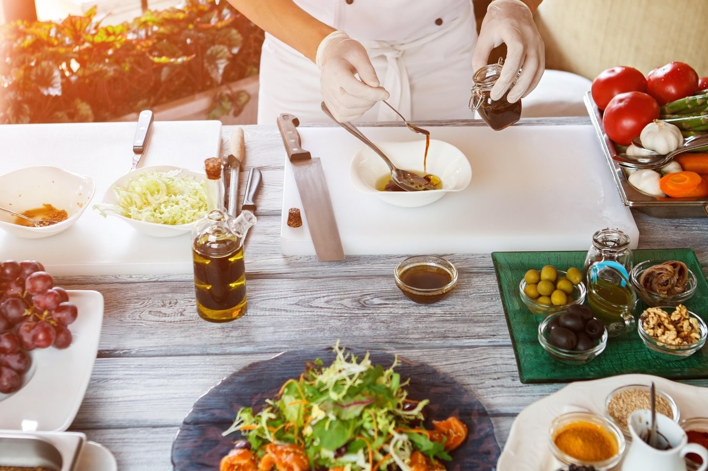 Hands holding spoon and jar. Sauce pouring into bowl. Chef mixing food ingredients. Gourmets will be happy.,Image: 291441635, License: Royalty-free, Restrictions: , Model Release: no, Credit line: Denys Kovtun / Alamy / Alamy / Profimedia