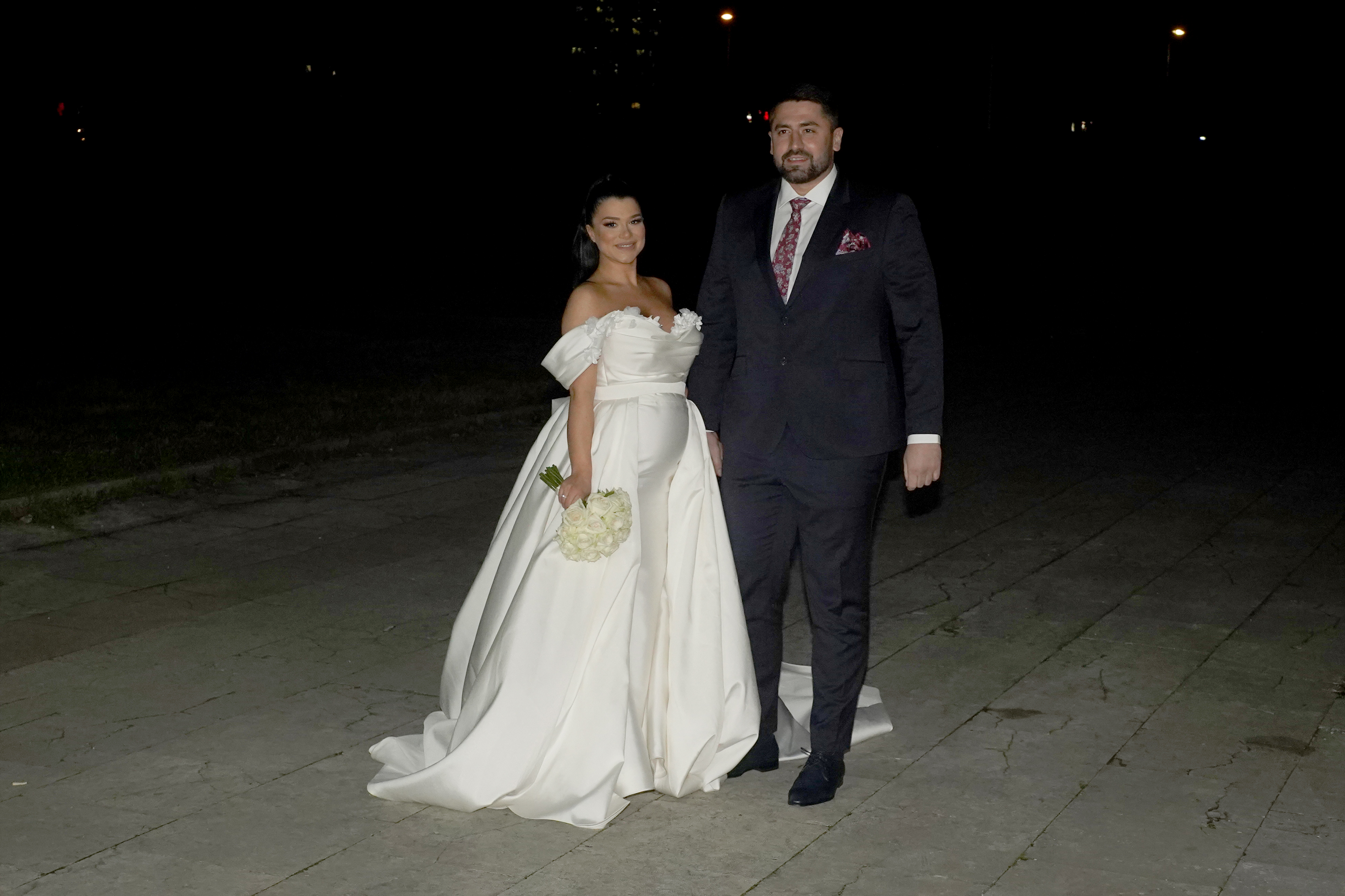 Nikola Radjen and his chosen Milica Ristic organized the civic wedding and celebration on the Move raft.Nikola Radjen i njegova izabranica Milica Ristic organizovali su gradjansko vencanje i proslavu na splavu Move..