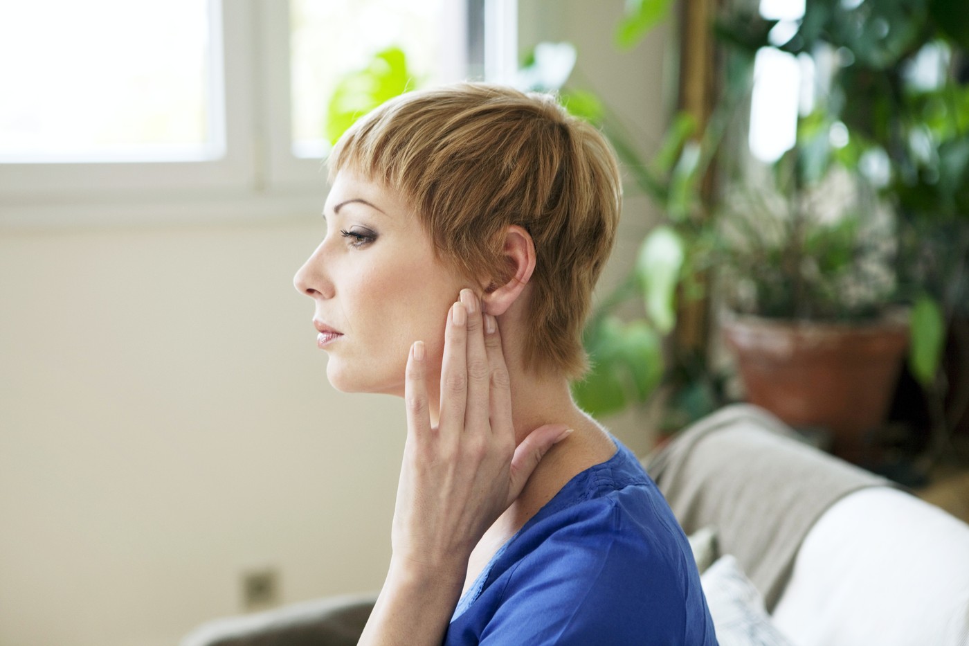 EAR PAIN IN A WOMAN