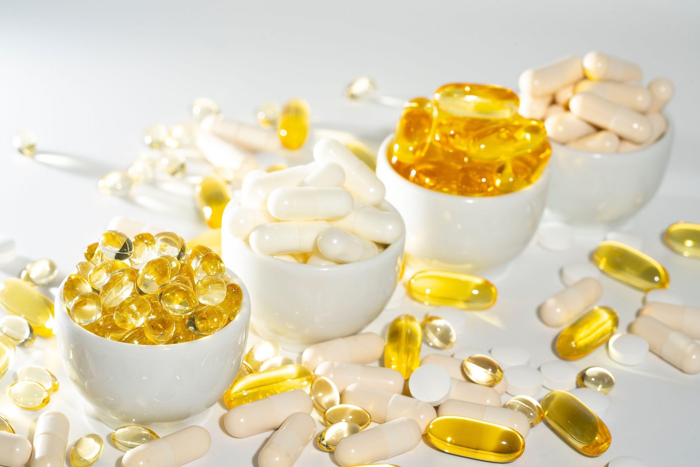 Vitamin D, omega 3, omega 6, Food supplement oil filled fish oil, vitamin A, vitamin E, flaxseed oil.