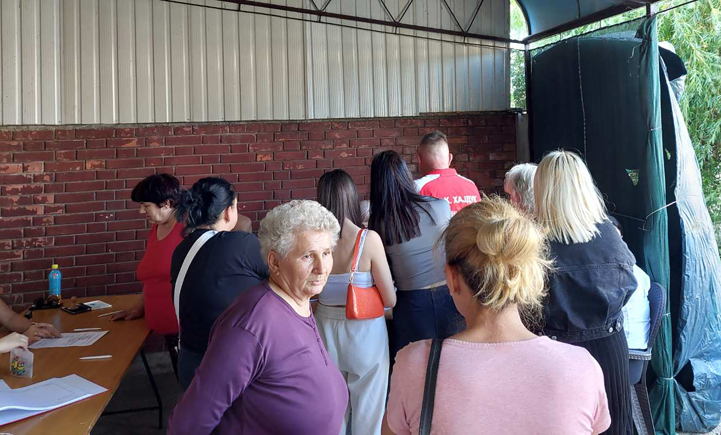 IMG-e4c4641d910cc046878b91d76ce598ea-V