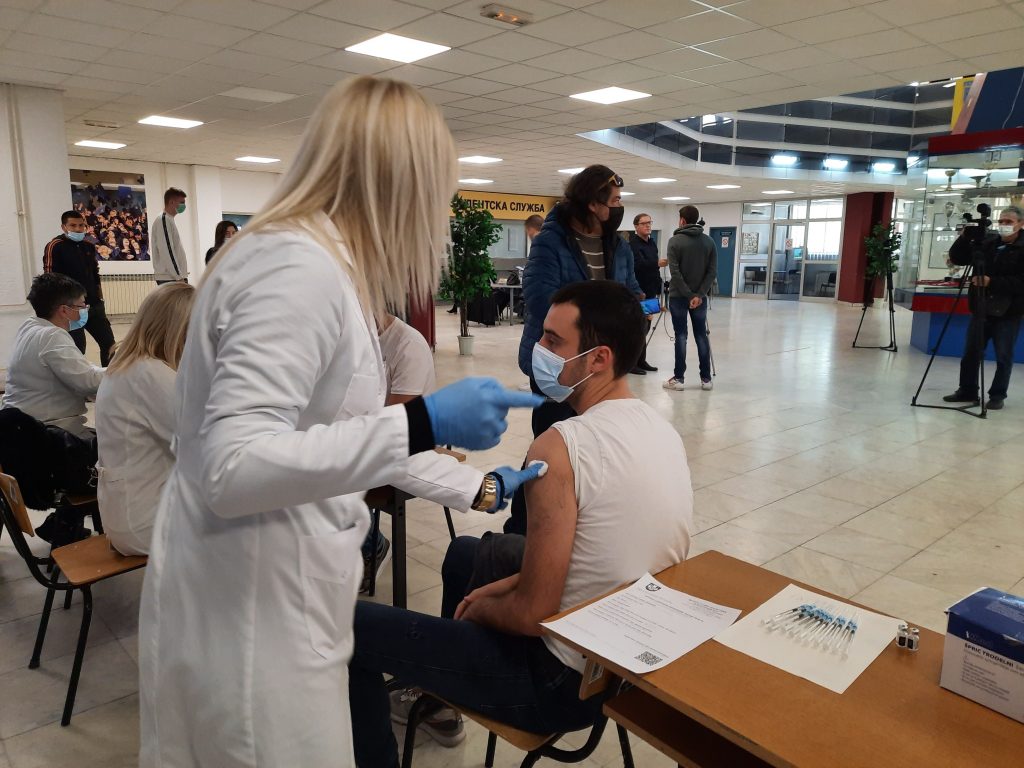 1636983033-Studenti-vakcinacija-2-1024x768.jpg