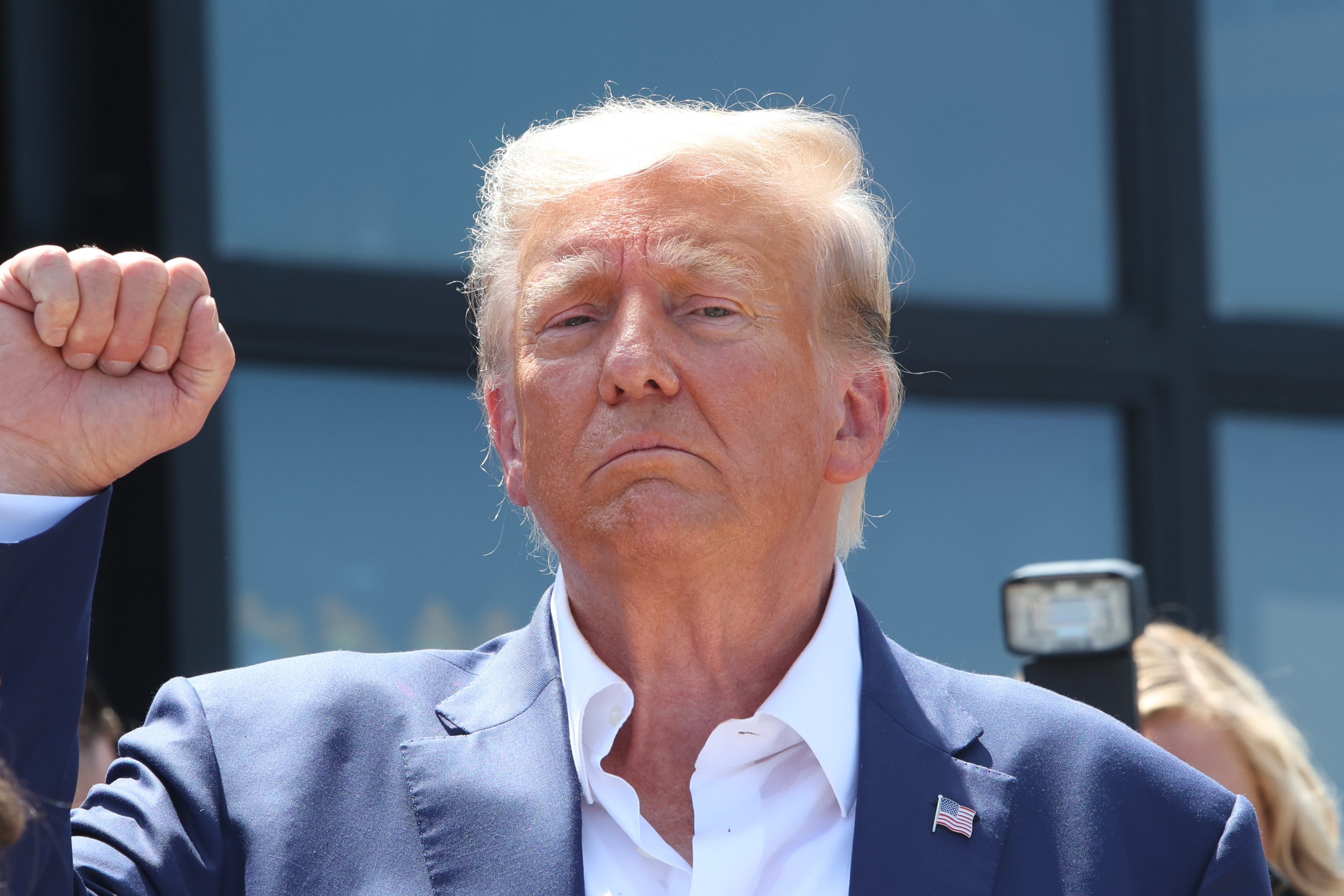 epa10797976 Former US President Donald J. Trump attends the Iowa State Fair in Des Moines, Iowa, USA, 12 August 2023. Trump is campaigning ahead of the 2024 US presidential election.  EPA-EFE/ALEX WROBLEWSKI