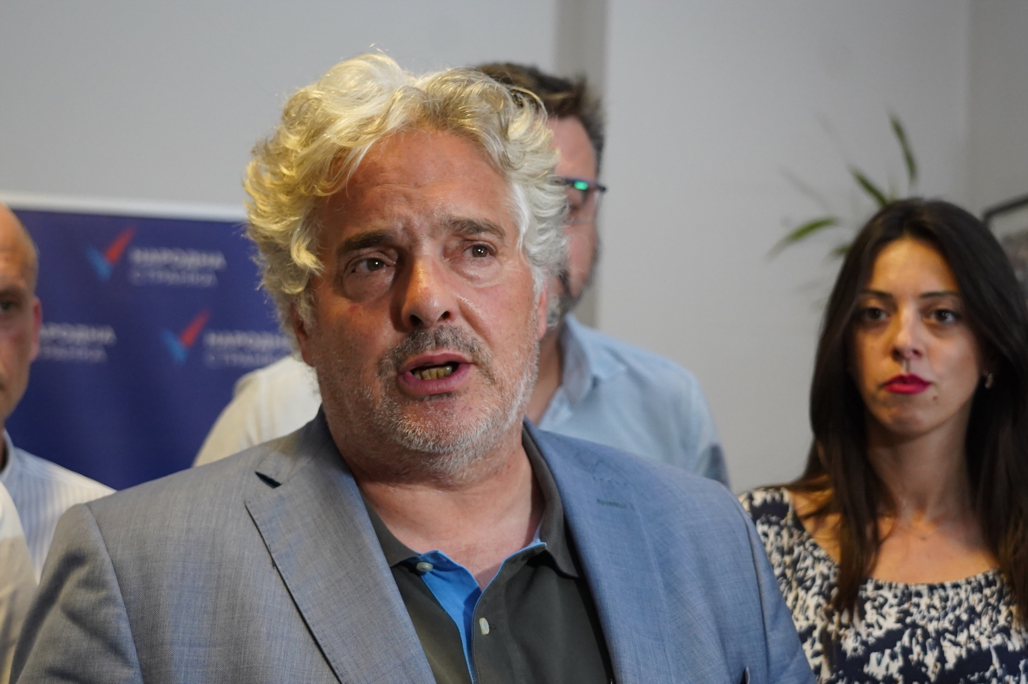 The President of the People's Party, Vladimir Gajic, addressed the media at the election headquarters.Predsednik Narodne stranke Vladimir Gajic obratio se medijima u izbornom stabu.