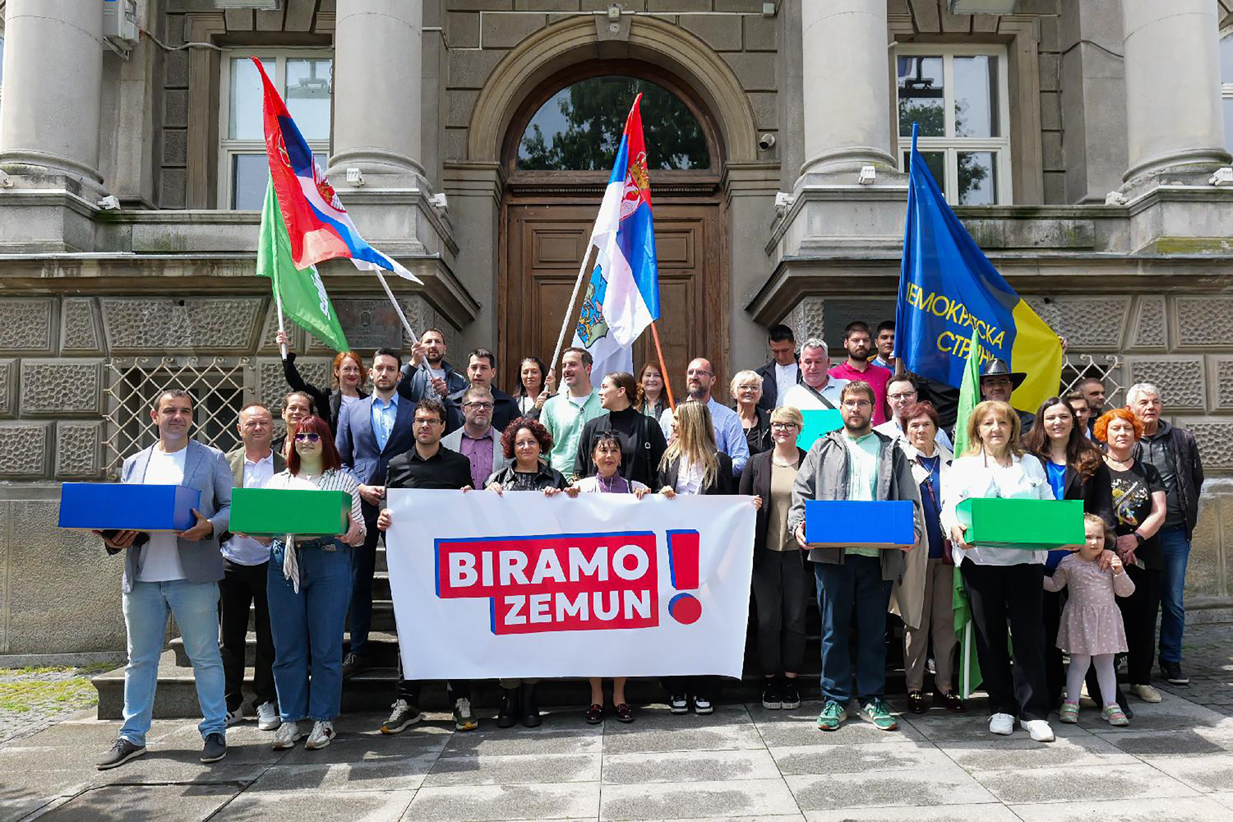Mesto: Beograd
Datum: Sun May 12 13:18:56 CEST 2024
Dogadjaj: POLITIKA - nosioci liste i aktivisti stranaka koalicije "Biramo Zemun" predaće potpise podrške građana za listu
Fotoreporter: Milica Vučković
Izvor: FoNet