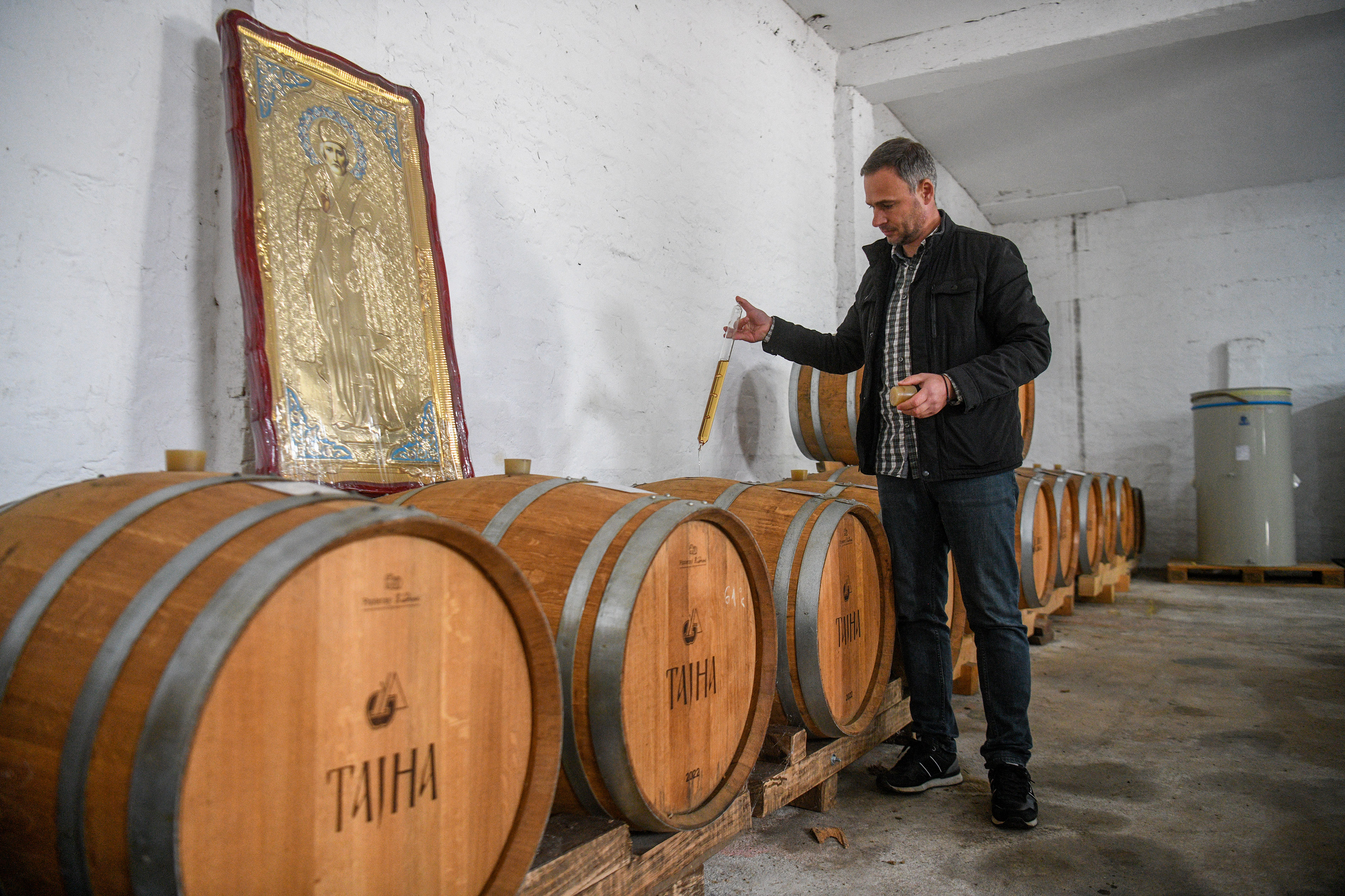 Počekovina 27. april 2024. Miroslav Miki Aleksić političar i poljoprivrednik, predsednik stranke Narodni pokret Srbije (NPS), intervju i obilazak njegovog imanja u selu Počekovina nadomak Trstenika Foto:Filip Krainčanić/Nova.rs