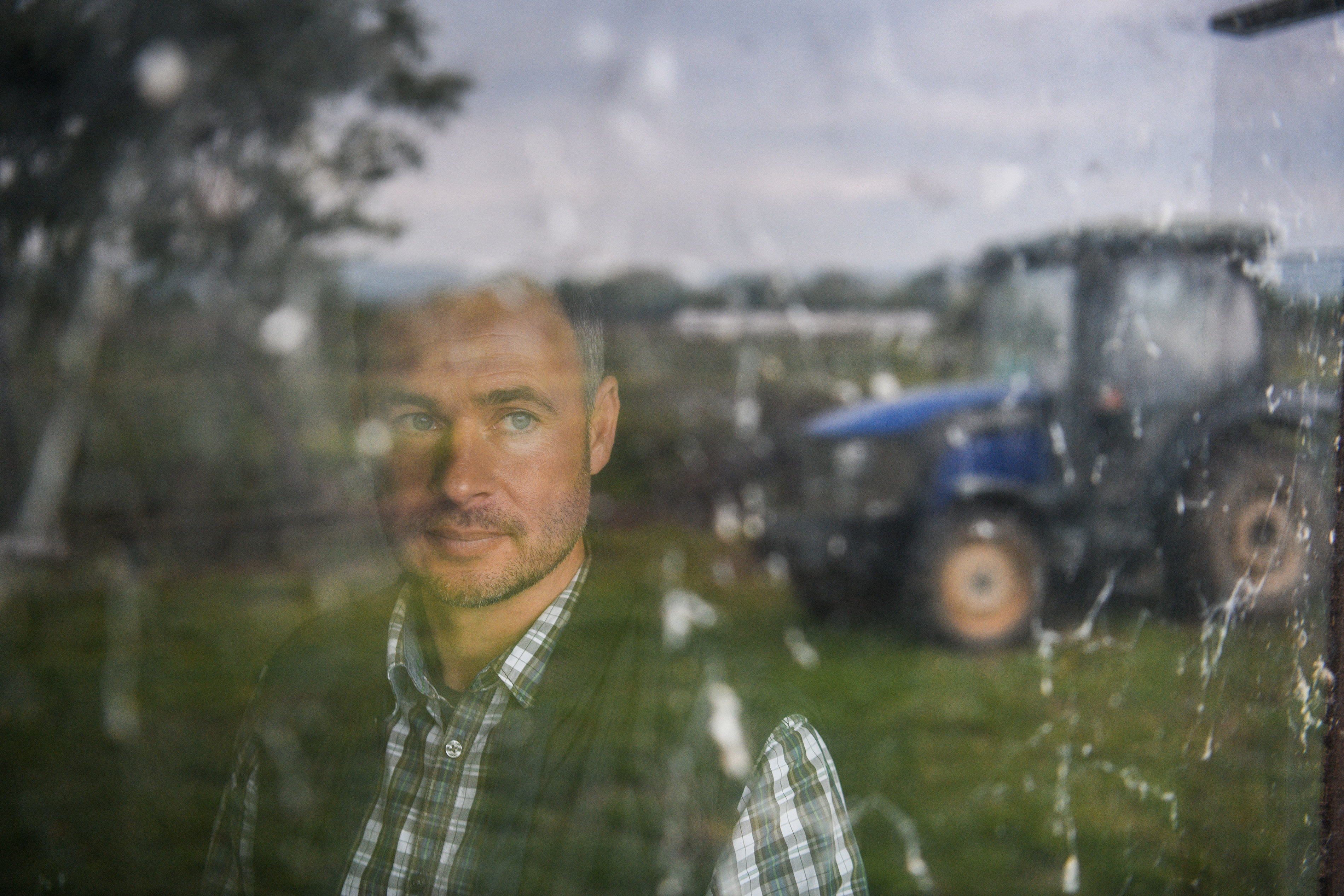 Počekovina 27. april 2024. Miroslav Miki Aleksić političar i poljoprivrednik, predsednik stranke Narodni pokret Srbije (NPS), intervju i obilazak njegovog imanja u selu Počekovina nadomak Trstenika Foto:Filip Krainčanić/Nova.rs