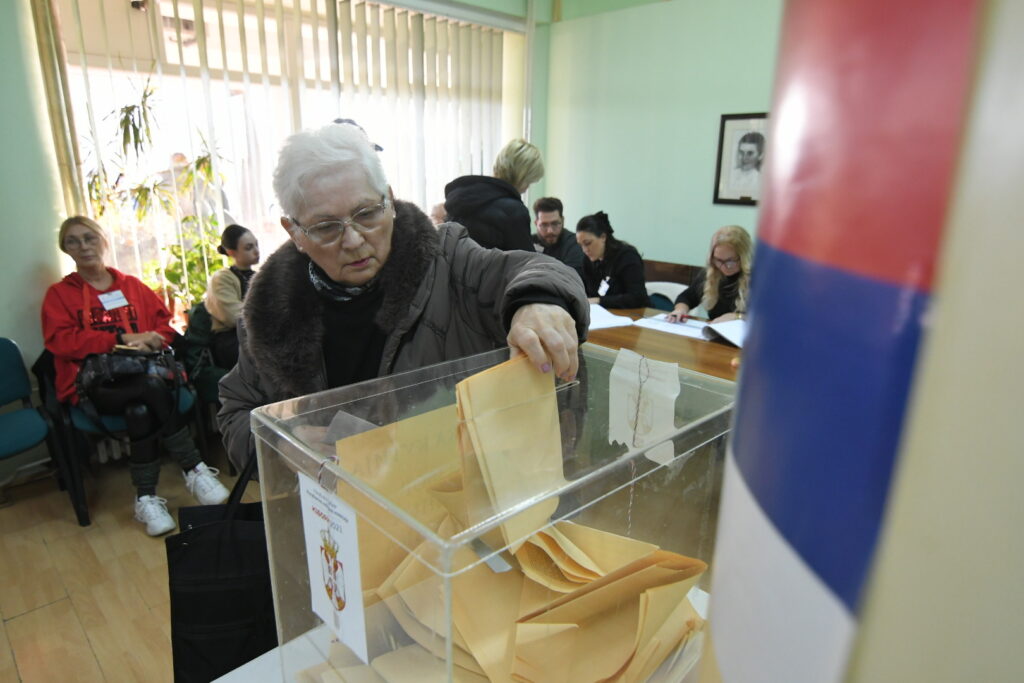 Novi Sad, 17.12.2023. Parlamentarni izbori, vanredni parlamentarni izbori, glasanje, lokalni izbori,  Foto: Nenad Mihajlović/Nova.rs