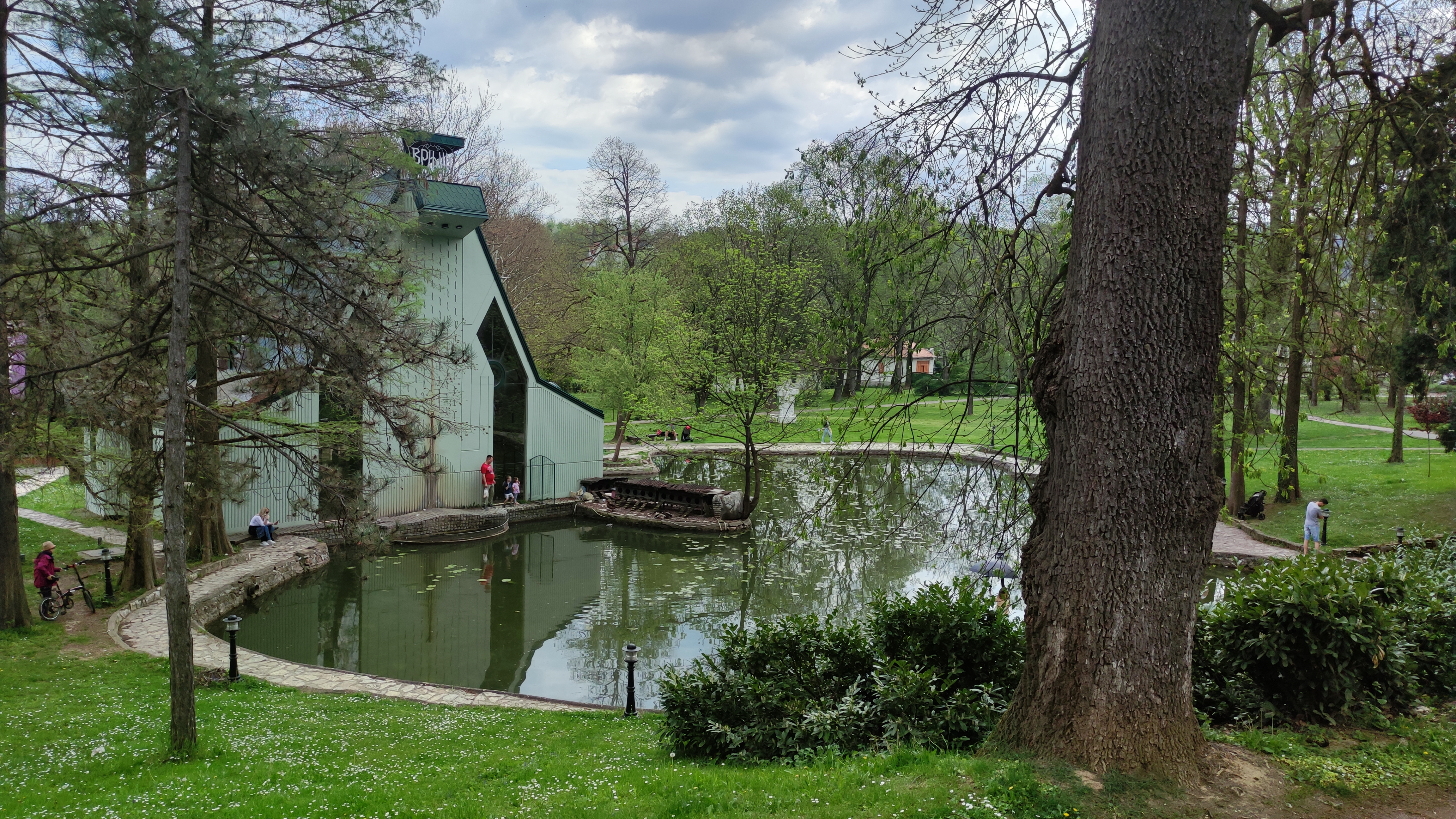 Vrnjačka Banja 16. april 2024. Reportaža Zorana Lončarevića sa ormora iz Vrnjačke Banje Jezero-izvor mineralne vode Foto:Zoran Lončarević/Nova.rs