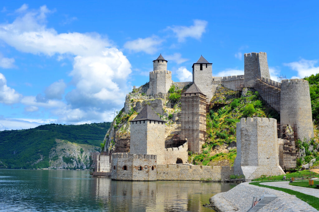 1667997509-golubac-shutterstock_1115949353-1024x681.jpg