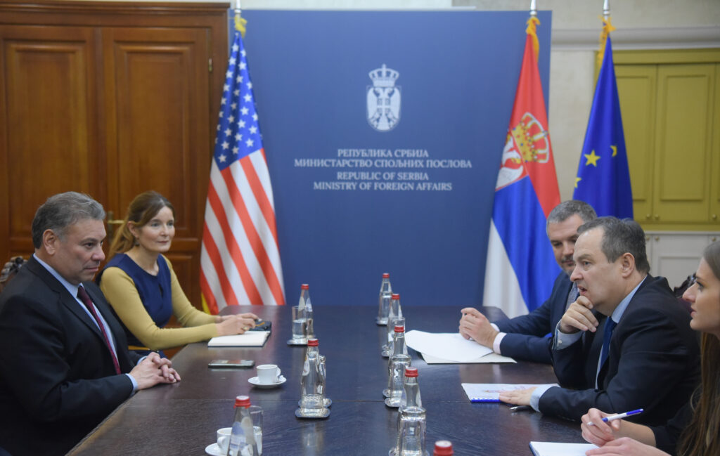 Beograd, 14. decembra 2022. - Potpredsednik Vlade i ministar spoljnih poslova Ivica Daèiæ sastao se sa zamenikom pomoænika amerièkog dravnog sekretara Gabrijelom  Eskobarom. FOTO TANJUG/ MILO MILIVOJEVIÆ/ bg