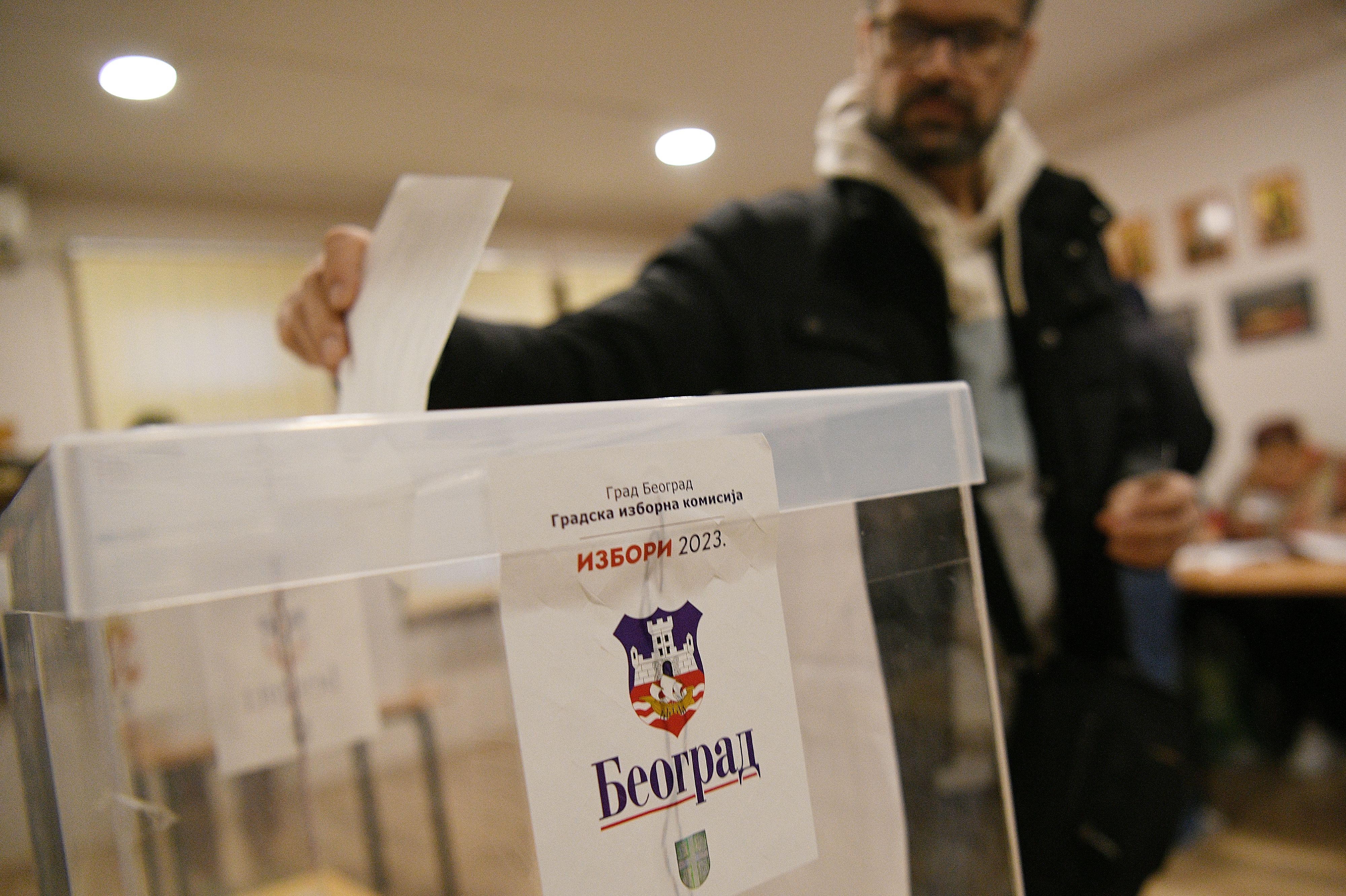 Beograd, 17.12.2023. Parlamentarni izbori, vanredni parlamentarni izbori, glasanje, lokalni izbori, glasačka kutija Foto: Filip Krainčanić/Nova.rs