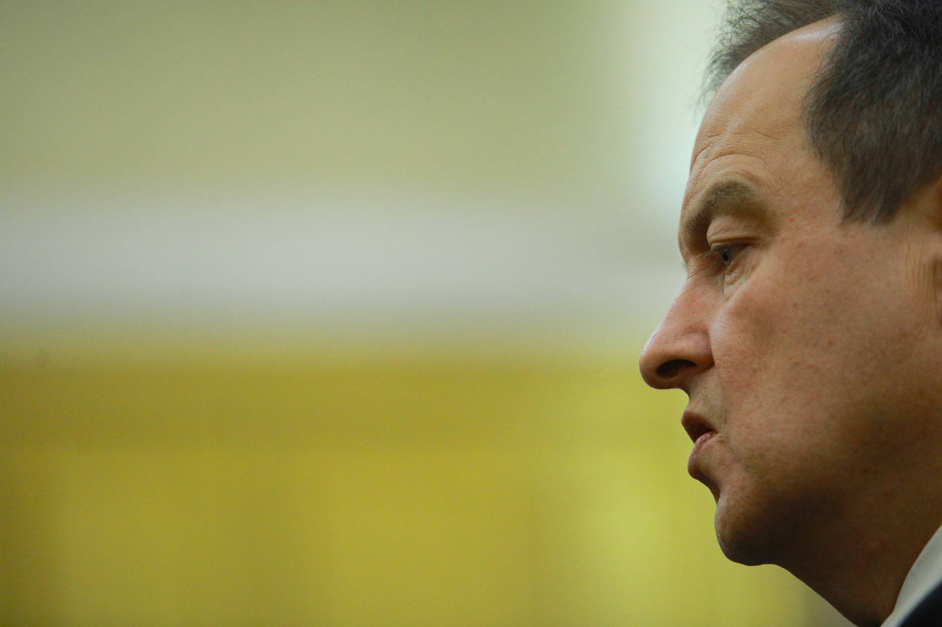 Beograd, 13.12.2023. - Predsednik Socijalisticke partije Srbije (SPS) Ivica Dacic razgovara sa novinarima Novinske agencije Beta. Uz intervju Bete. (BETAPHOTO/MILOS MISKOV)