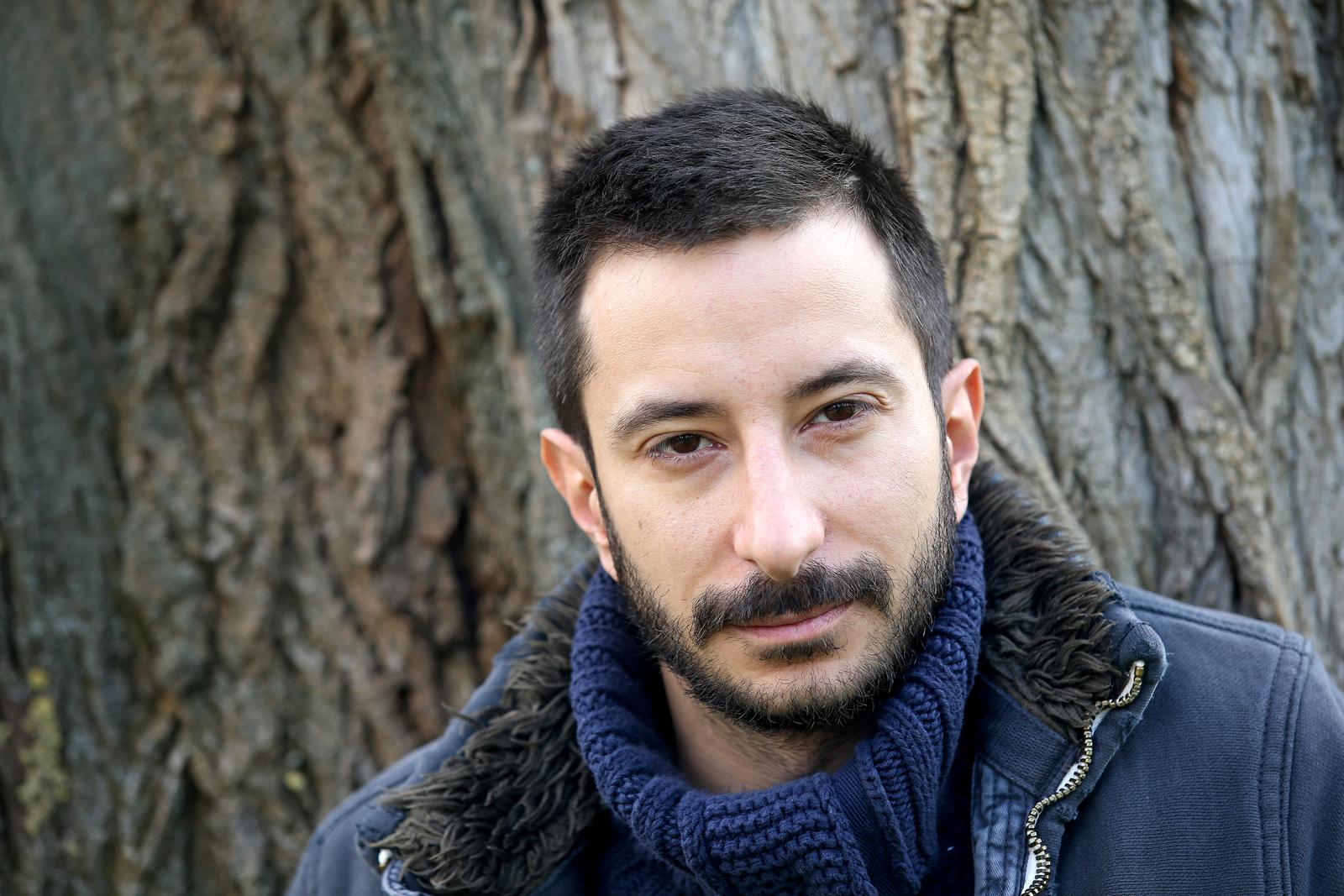 07.04.2015., Zagreb, Park Stara Tresnjevka  - Asim Ugljen, glumc iz serije Kud puklo da puklo.r"nPhoto: Igor Kralj/PIXSELL