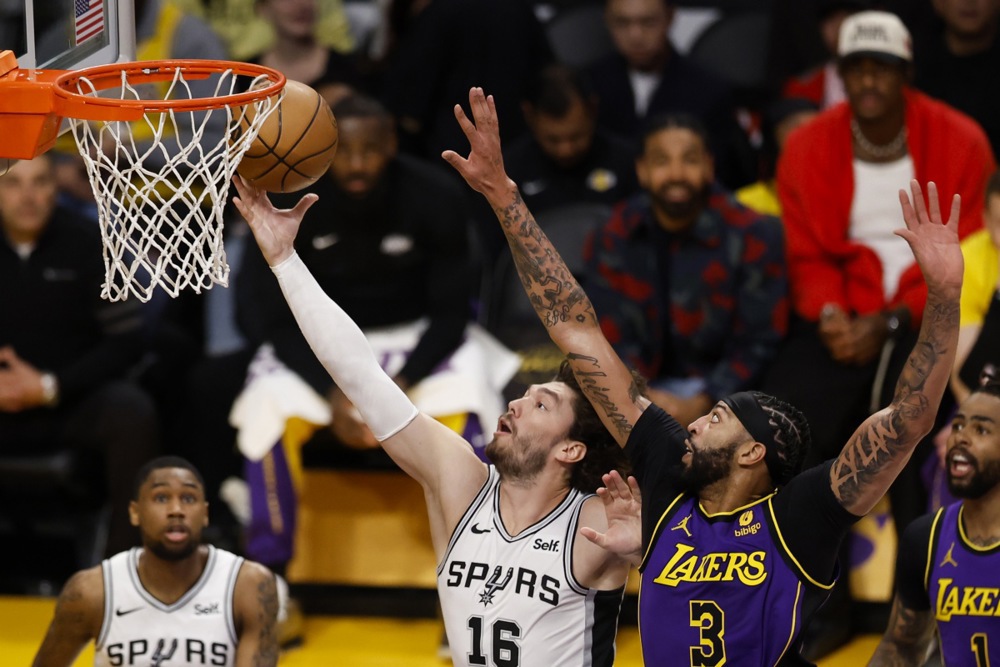 NBA - San Antonio Spurs at Los Angeles Lakers