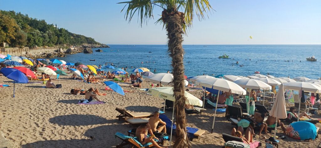 Sezona u CG CG plaže