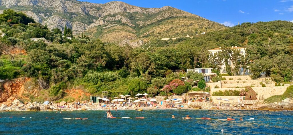Sezona u CG CG plaže