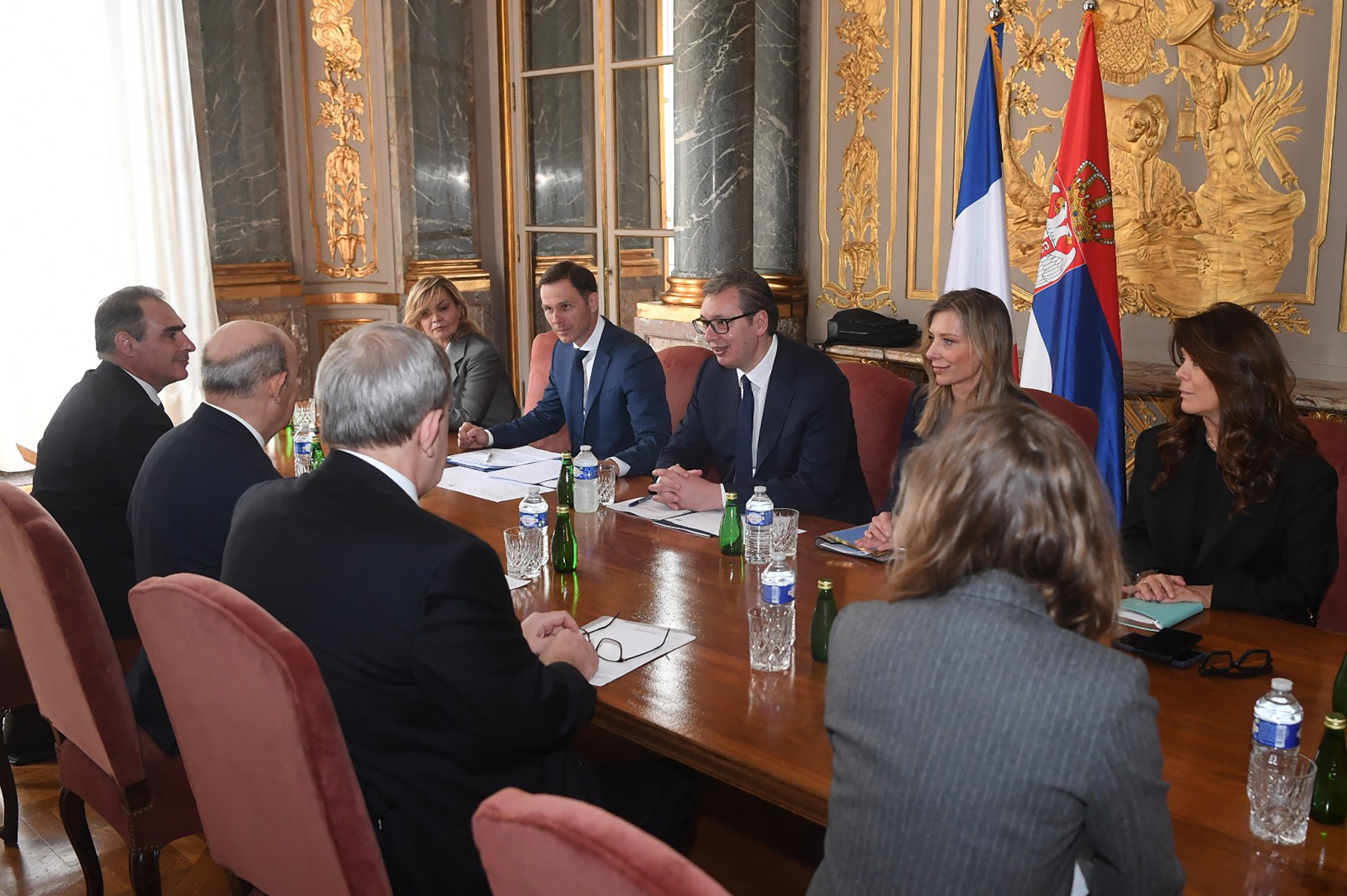Pariz, 8. aprila 2024. - Predsednik Srbije Aleksandar Vučić sastao se u Parizu sa predstavnicima francuske kompanije "Daso" (Dassault). FOTO TANJUG/ PREDSEDNIŠTVO REPUBLIKE SRBIJE/ bs