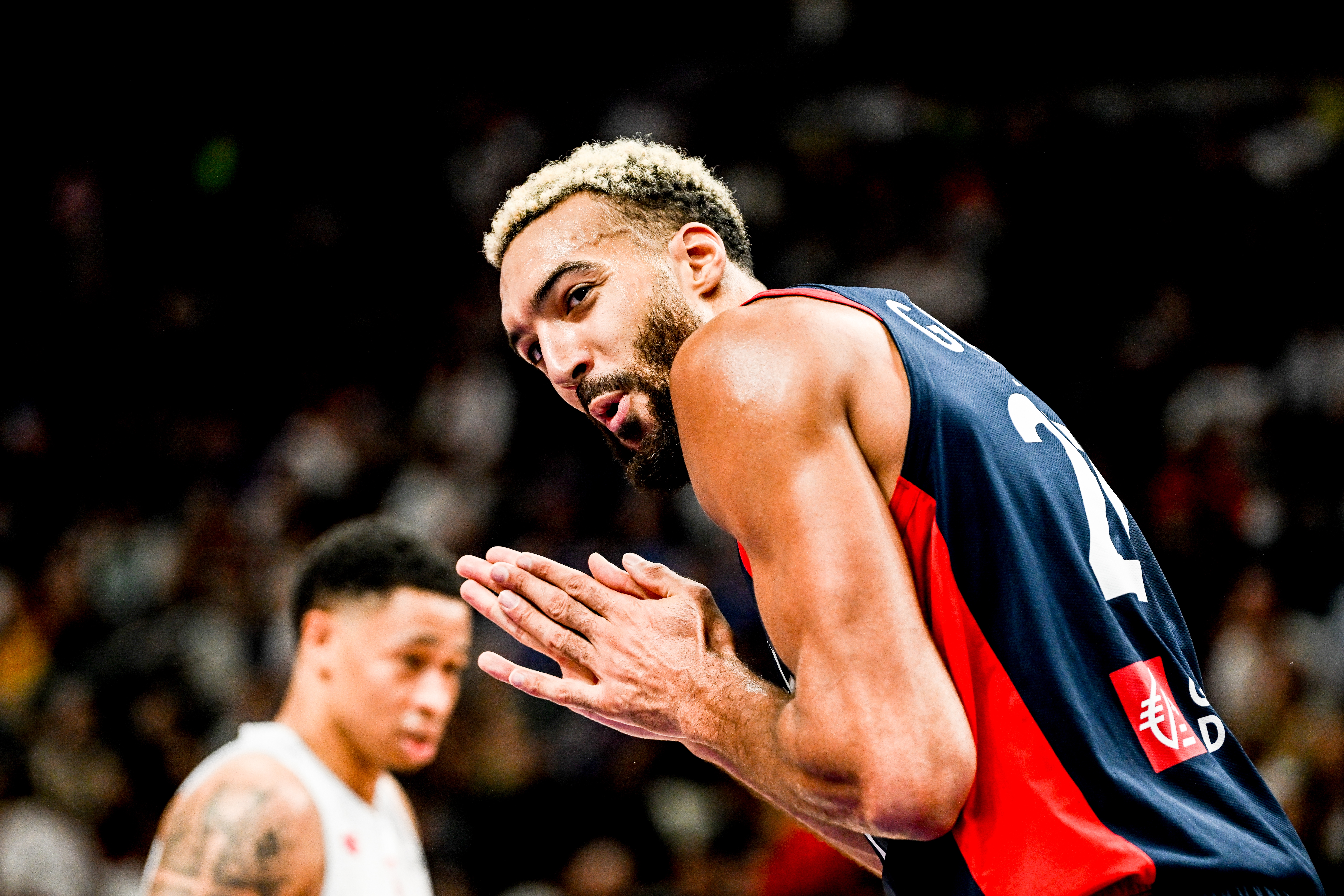 epa10188429 Rudy Gobert of France reacts during the FIBA EuroBasket 2022 semi final match between Poland and France at EuroBasket Arena in Berlin, Germany, 16 September 2022.  EPA-EFE/FILIP SINGER