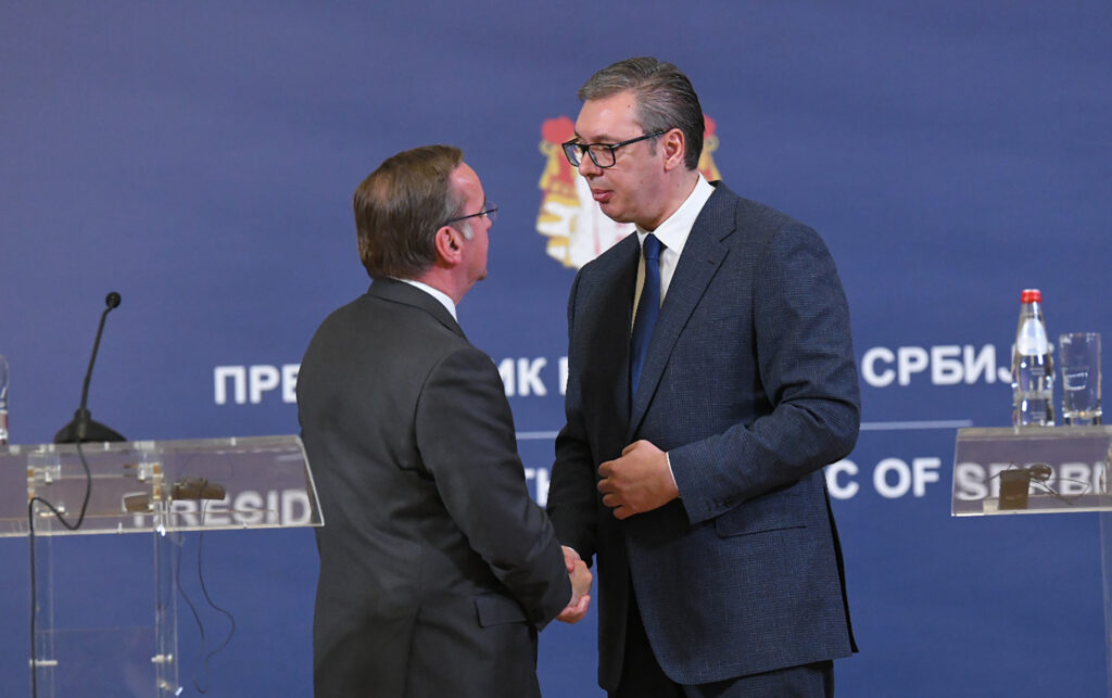 beograd 07.02.2024 aleksandar vucic sa nemackim ministrom odbrane redsednik Republike Srbije Aleksandar Vučić sastao se sa ministrom odbrane Savezne Republike Nemačke Borisom Pistorijusom.