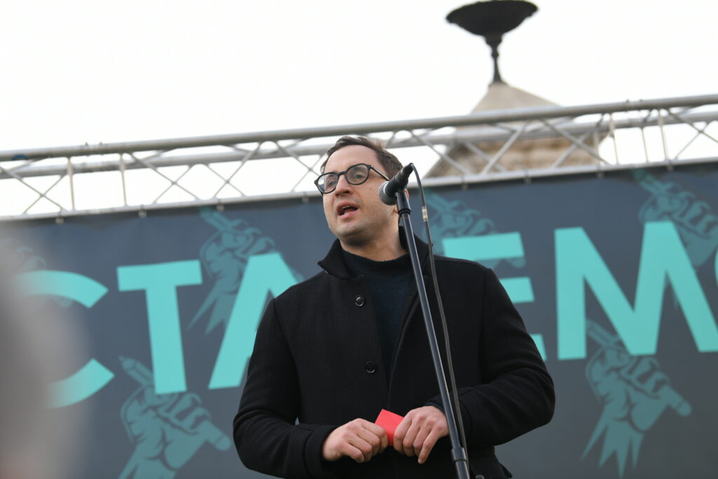 Beograd, 30.12.2023. Terazije, kod Terazijske česme, protest zbog izborne krađe, proglas Foto: Amir Hamzagić/Nova.rs