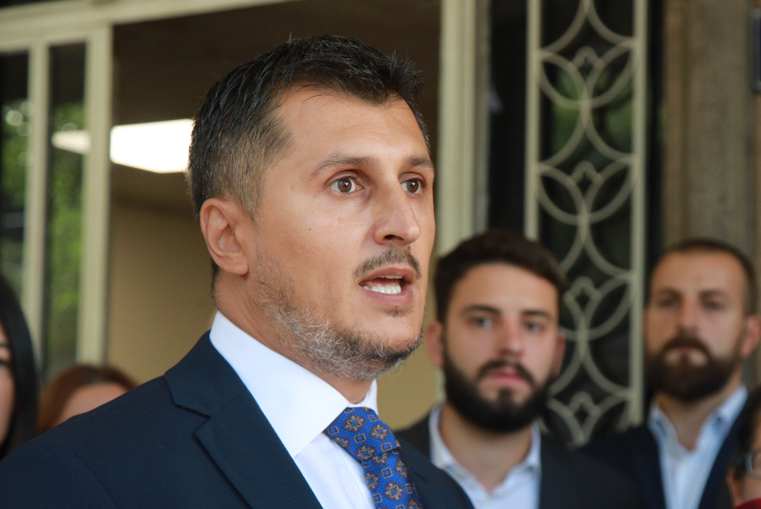 In front of the National Assembly, a press conference was held for part of the opposition councilor groups ahead of the session of the Assembly of the City of Belgrade.Ispred Narodne skupstine odrzana je konferencija za novinare dela opozicionih odborni