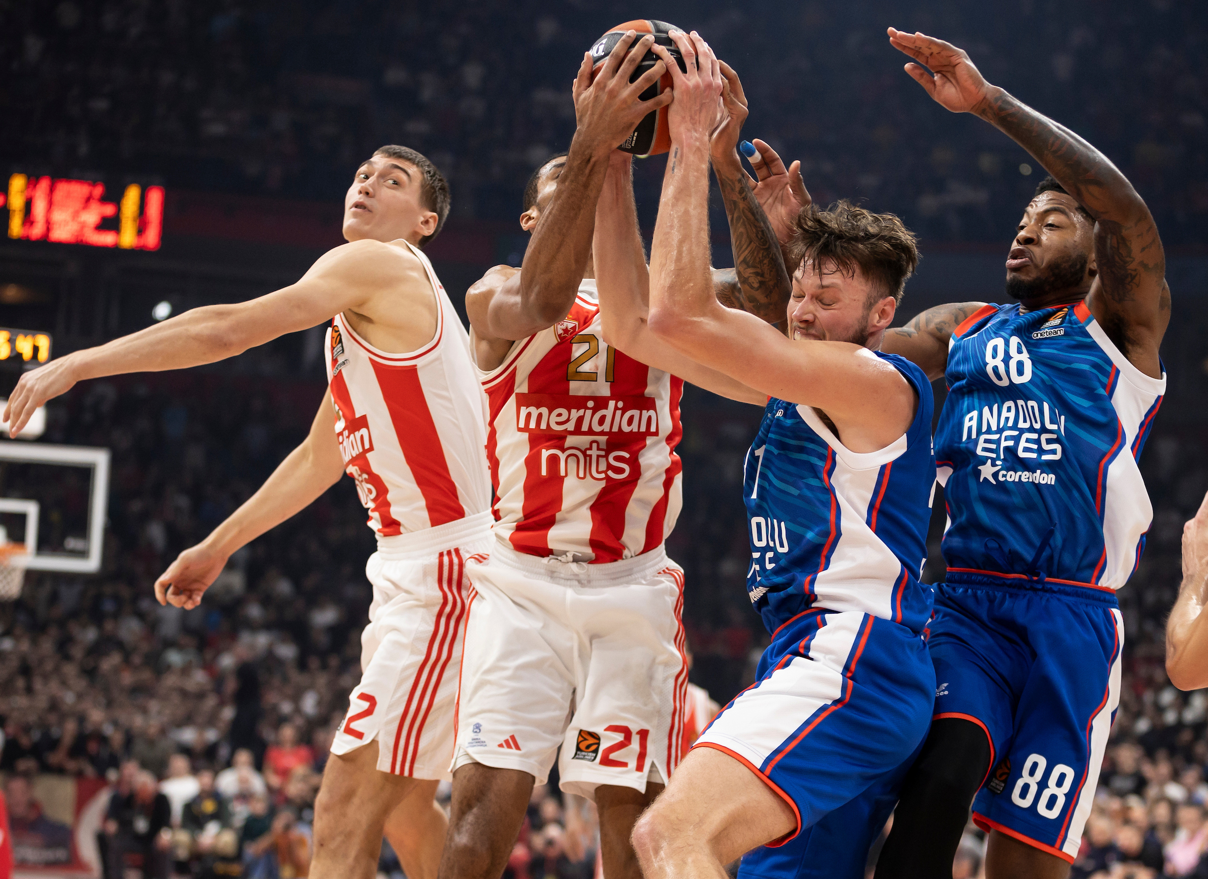 Crvena Zvezda and Anadolu Efes - 2023/2024 Turkish Airlines EuroLeague