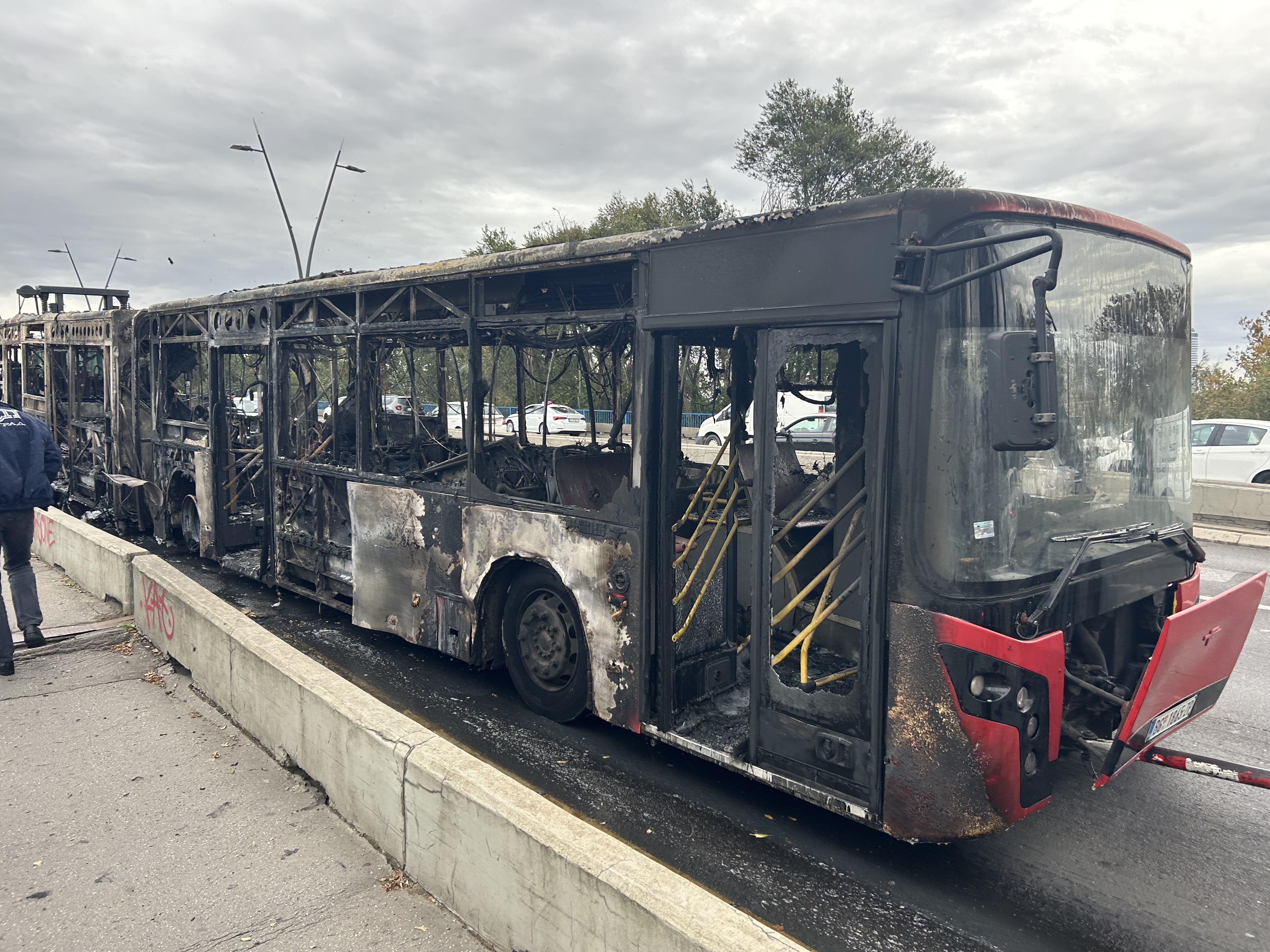 Beograd, 27. oktobar, Brankov most, Izgoreo autobus GSP, Zapalio se autobus