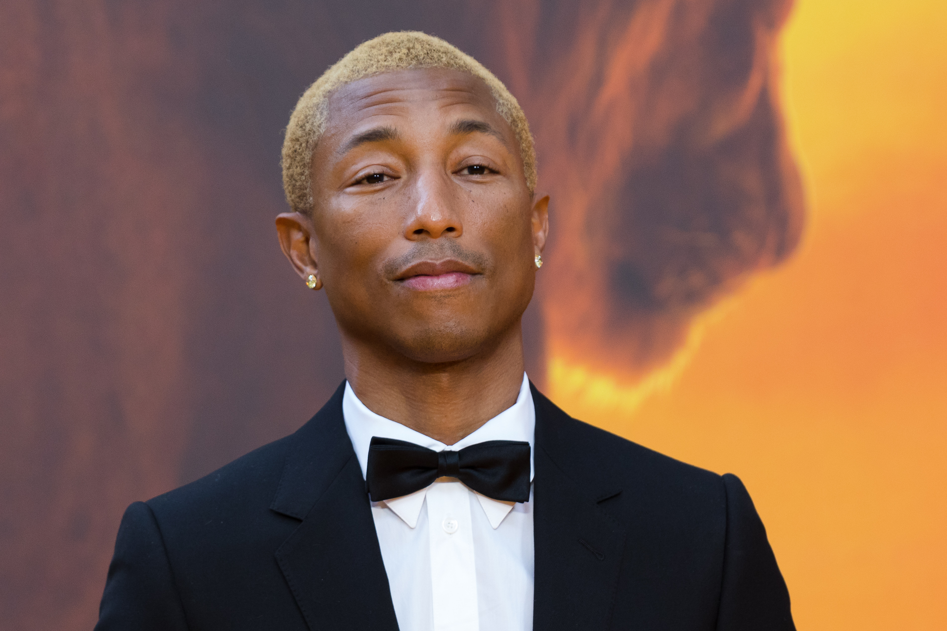 epa07717511 US musician Pharrell Williams poses on the red carpet at the European premiere of 'The Lion King' in Leicester Square in London, Britain, 14 July 2019. The film will be released in UK theaters on 19 July 2019.  EPA-EFE/VICKIE FLORES