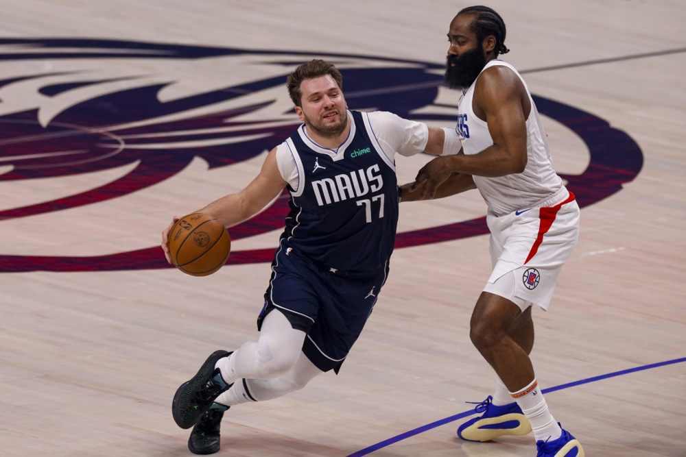 NBA Playoffs - Los Angeles Clippers at Dallas Mavericks