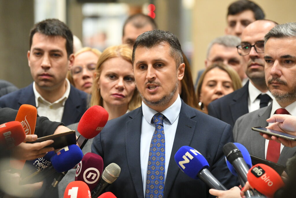 Dobrica Veselinović, Mila Popović, Miloš Pavlović i Vladimir Obradović
Beograd 03.03.2024. Sednica skupštine grada, Skupština grada, zasedanje, sednica Foto: Amir Hamzagić/Nova.rs