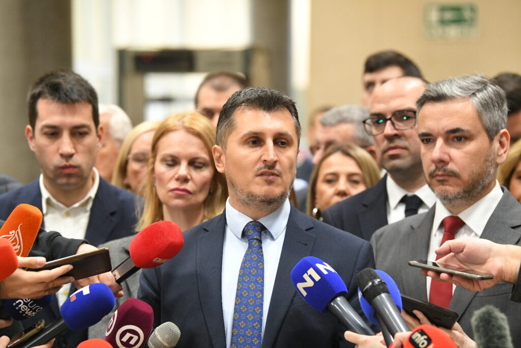 Dobrica Veselinović, Mila Popović, Miloš Pavlović i Vladimir Obradović
Beograd 03.03.2024. Sednica skupštine grada, Skupština grada, zasedanje, sednica Foto: Amir Hamzagić/Nova.rs