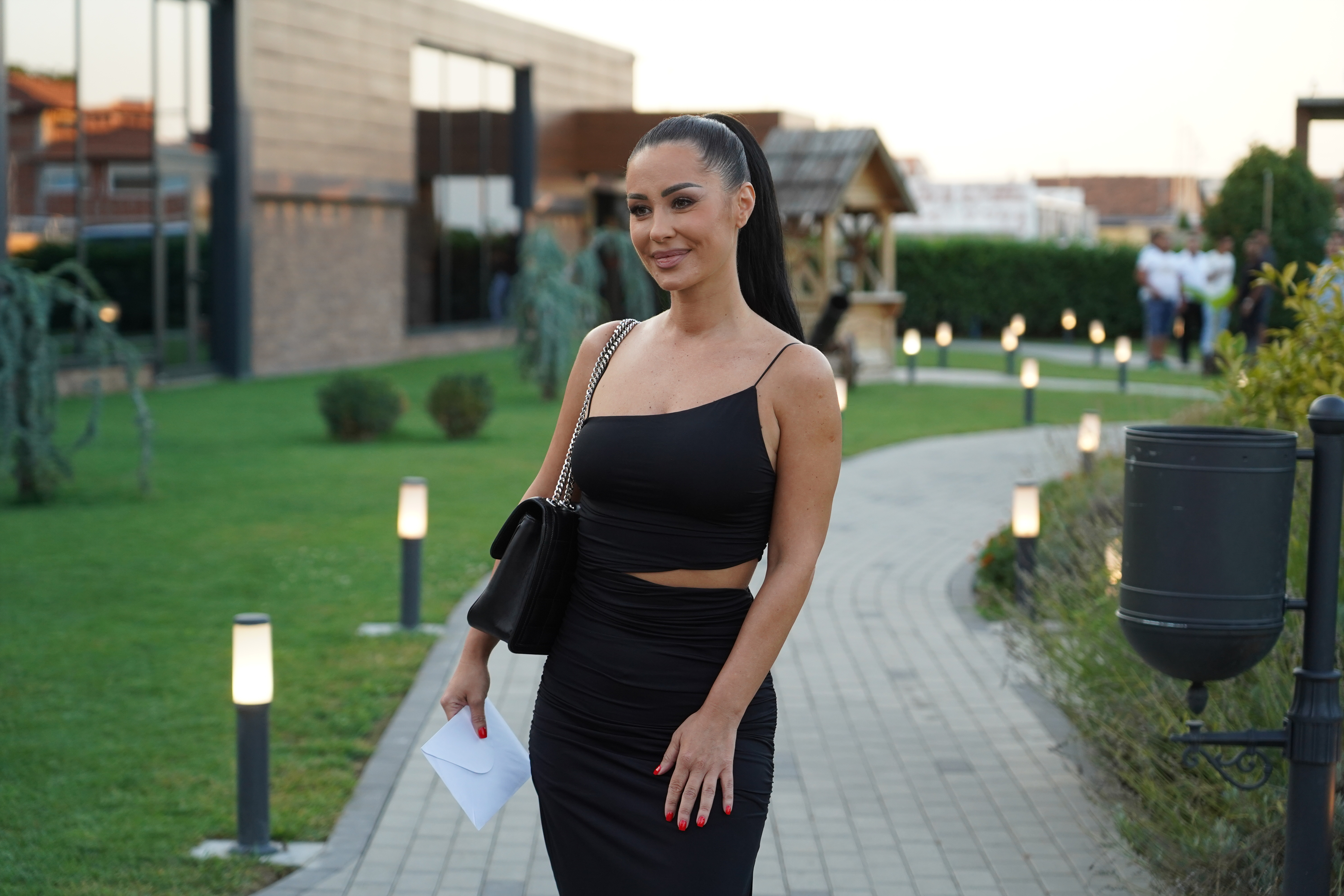 Ivana Pavkovic and Petar Mitic organized the celebration of Vojin and Vuk's first birthday at the Garden Hill restaurant.Ivana Pavkovic i Petar Mitic su organizovali proslavu prvog rodjendana Vojina i Vuka u restoranu Garden Hill.